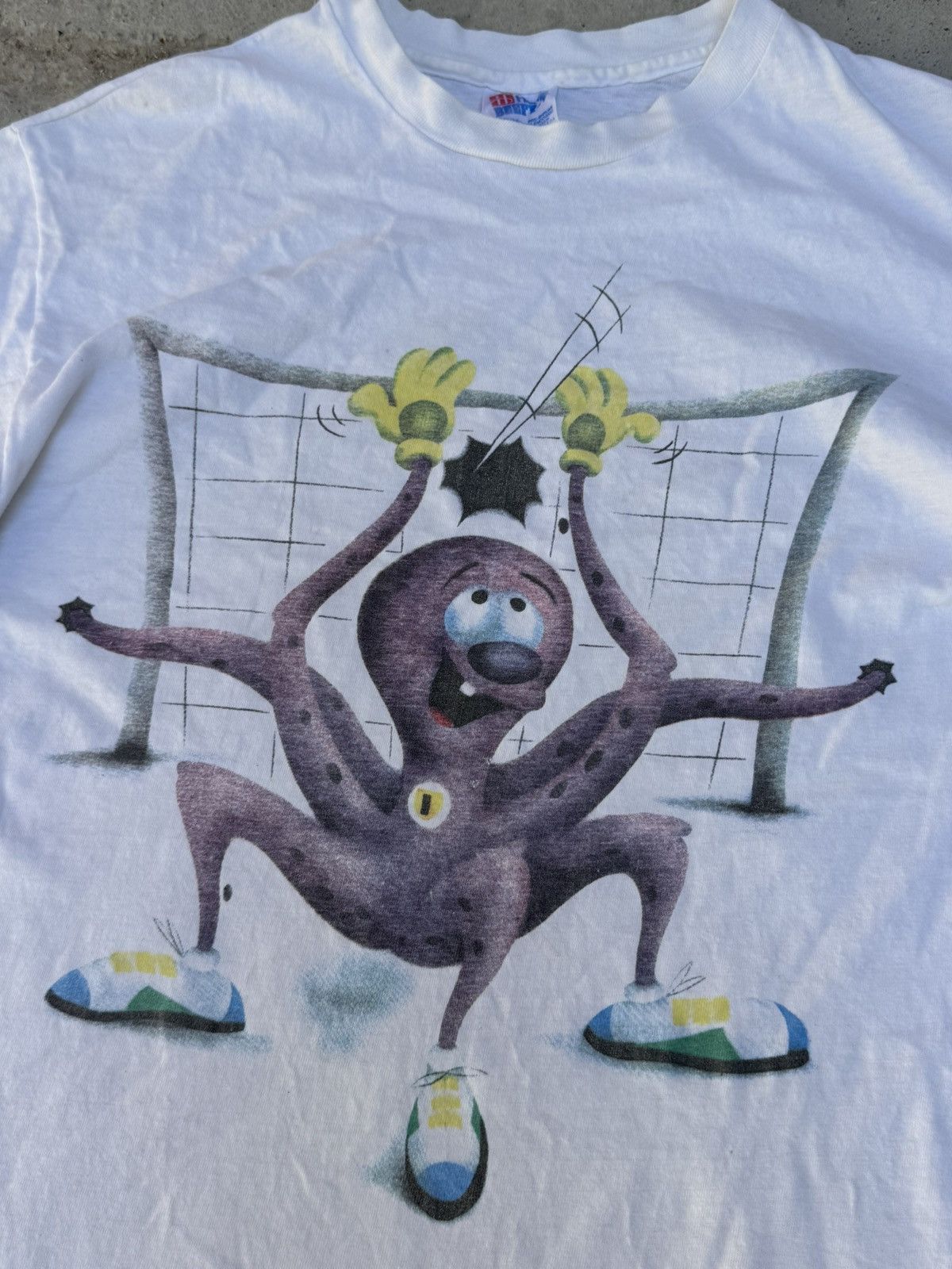 Band Tees VINTAGE OCTOPUS FOOTBALL TEE Size US XL / EU 56 / 4 - 4 Thumbnail
