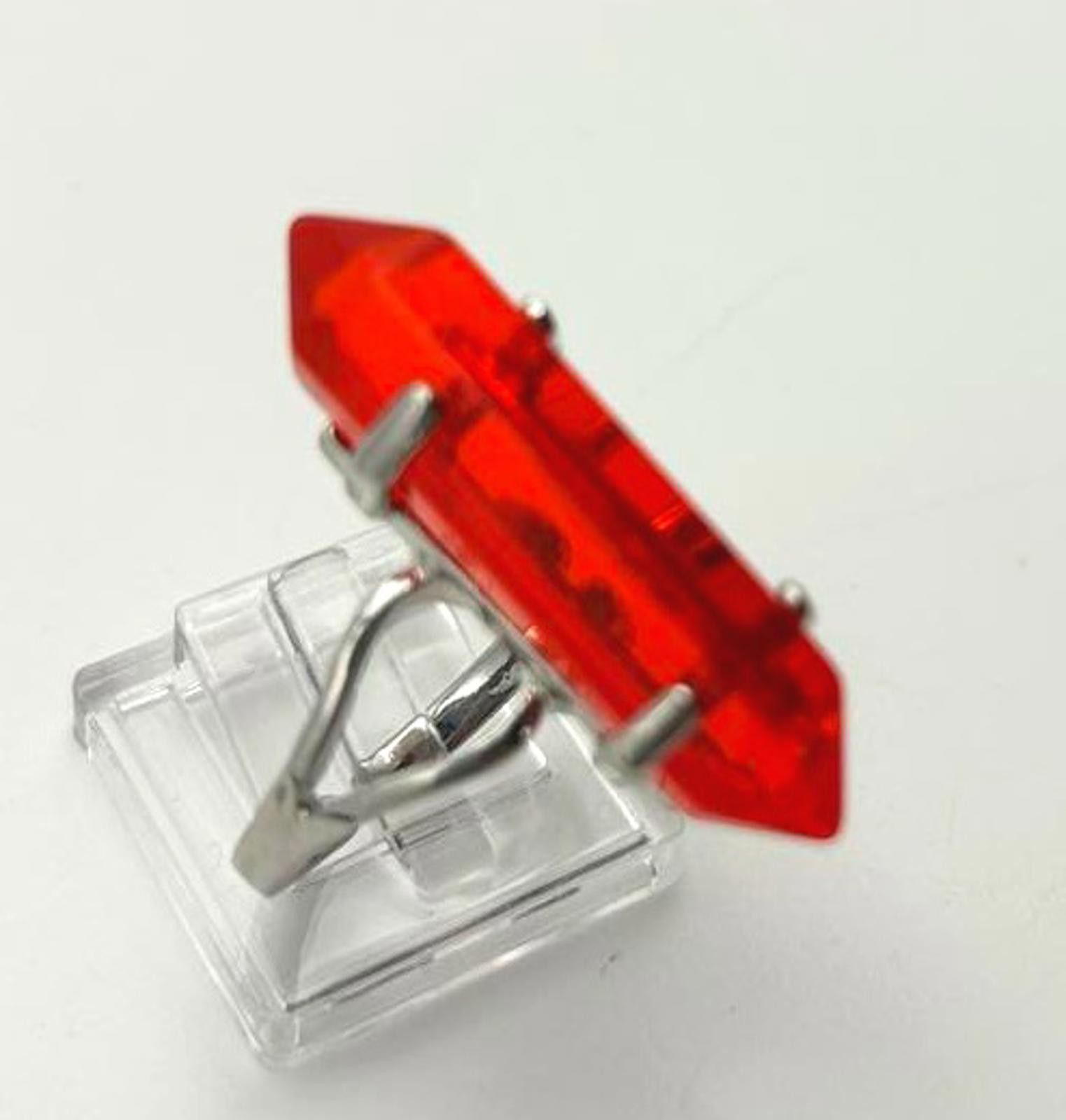 Designer Vintage Statement Ring Red Crystal Hexagon Lucite Jewelry Size ONE SIZE - 3 Thumbnail