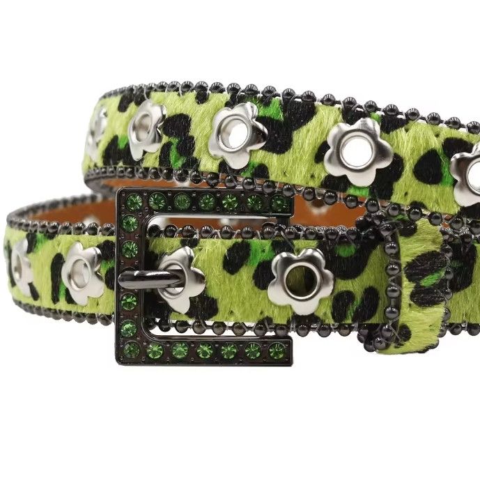 Vintage The beads and the rivets green lux belts Size ONE SIZE - 1 Thumbnail
