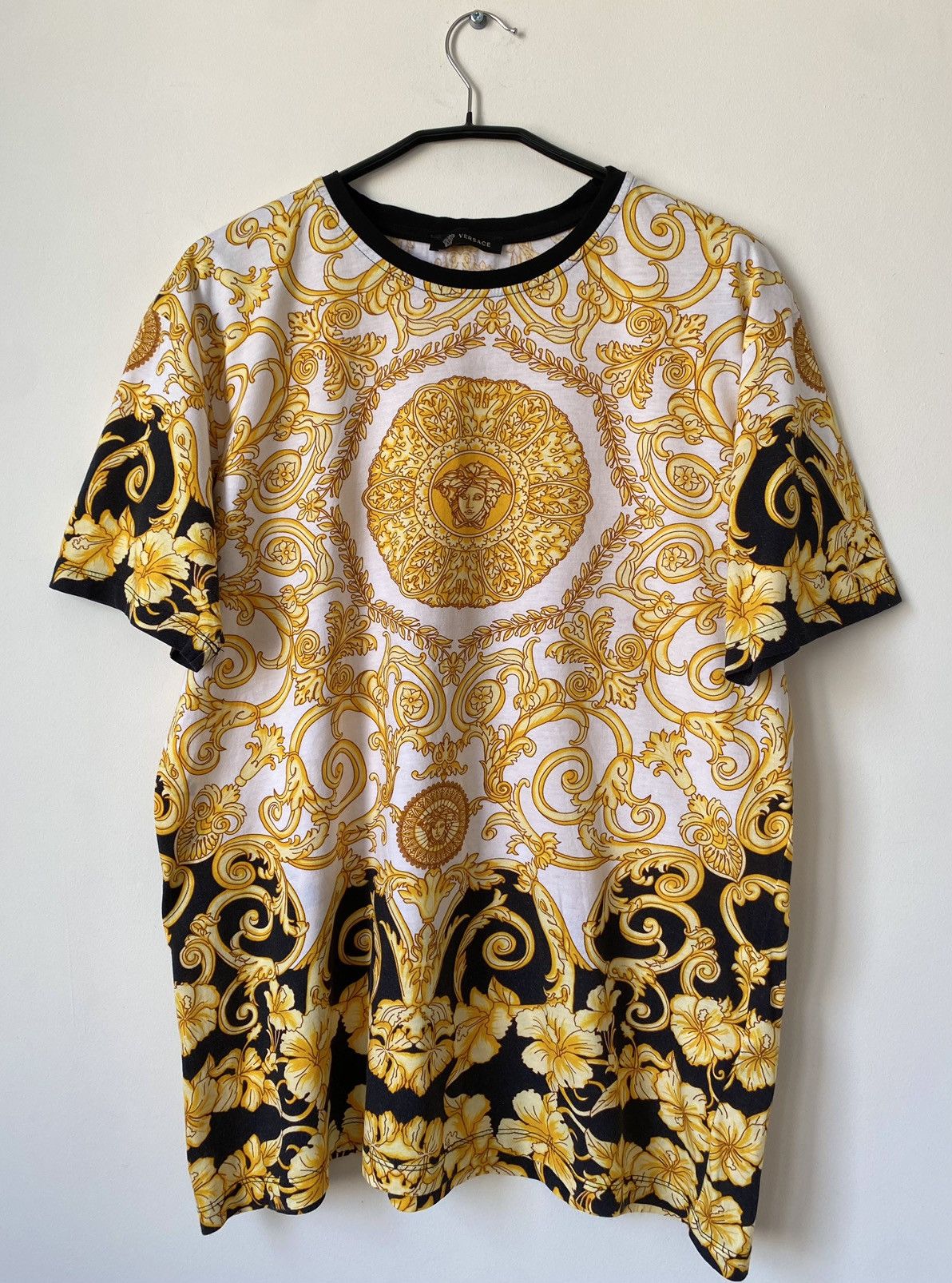 Versace Versace Medusa Print Cotton T-Shirt , Size:XL Size US XL / EU 56 / 4 - 1 Thumbnail