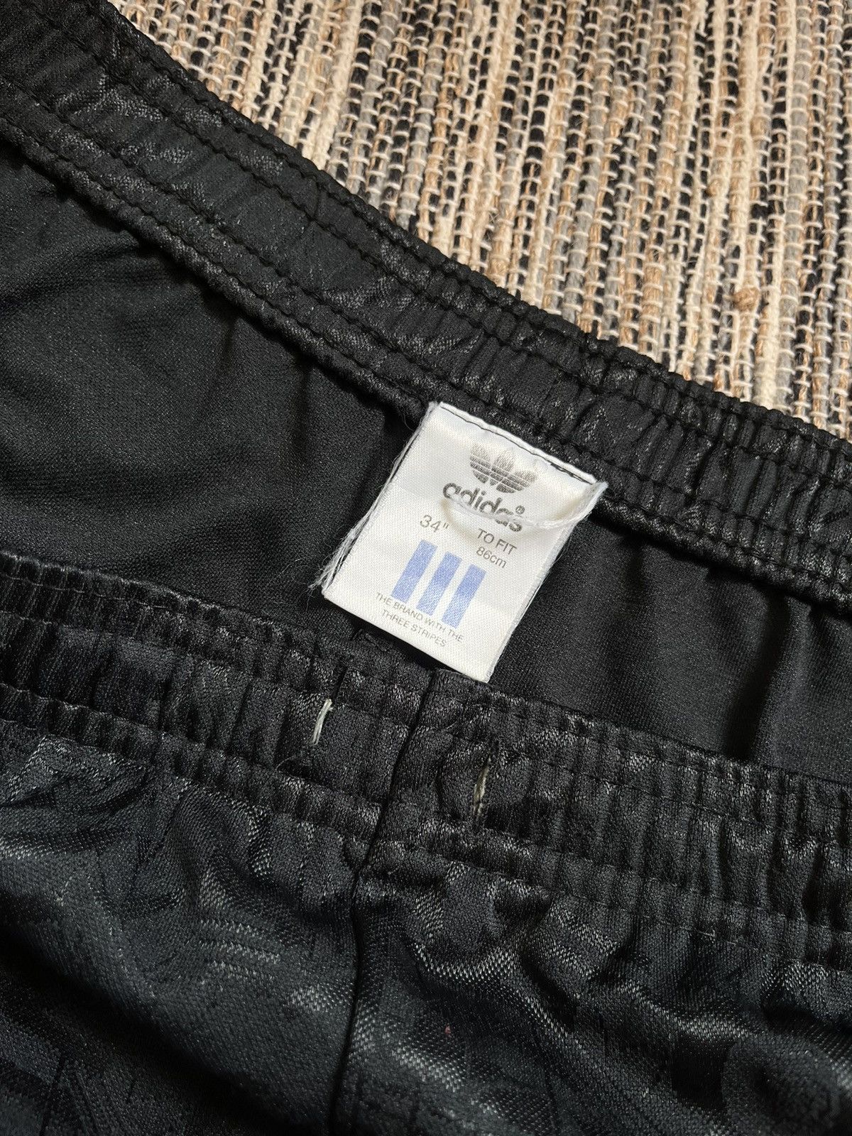 Adidas × Vintage Vintage Adidas Shorts sportswear activewear 90s 80s Size US 34 / EU 50 - 8 Thumbnail