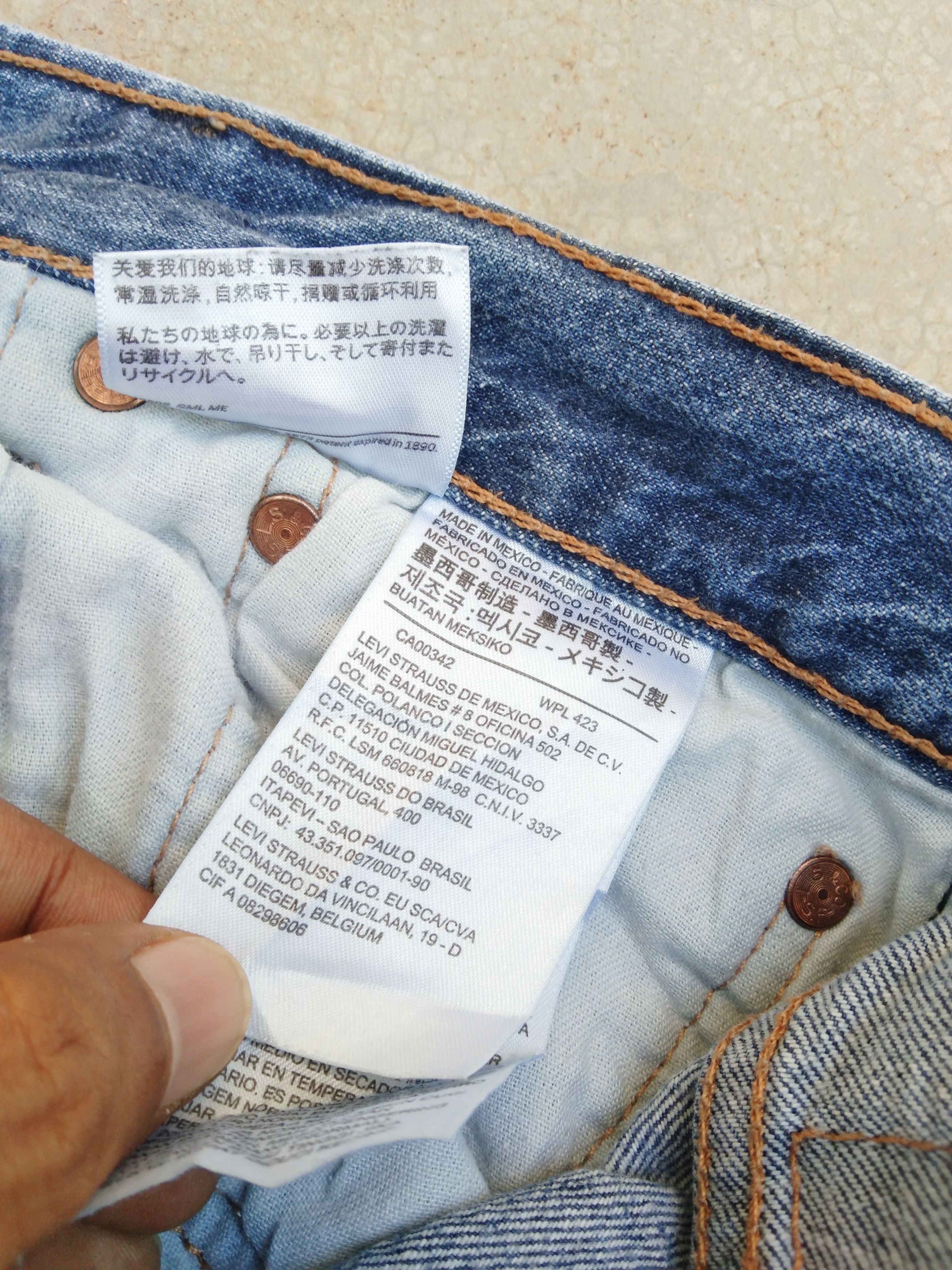 Levi's Vintage Levi's 501 Distressed Jeans 31x32 Size US 31 - 8 Thumbnail