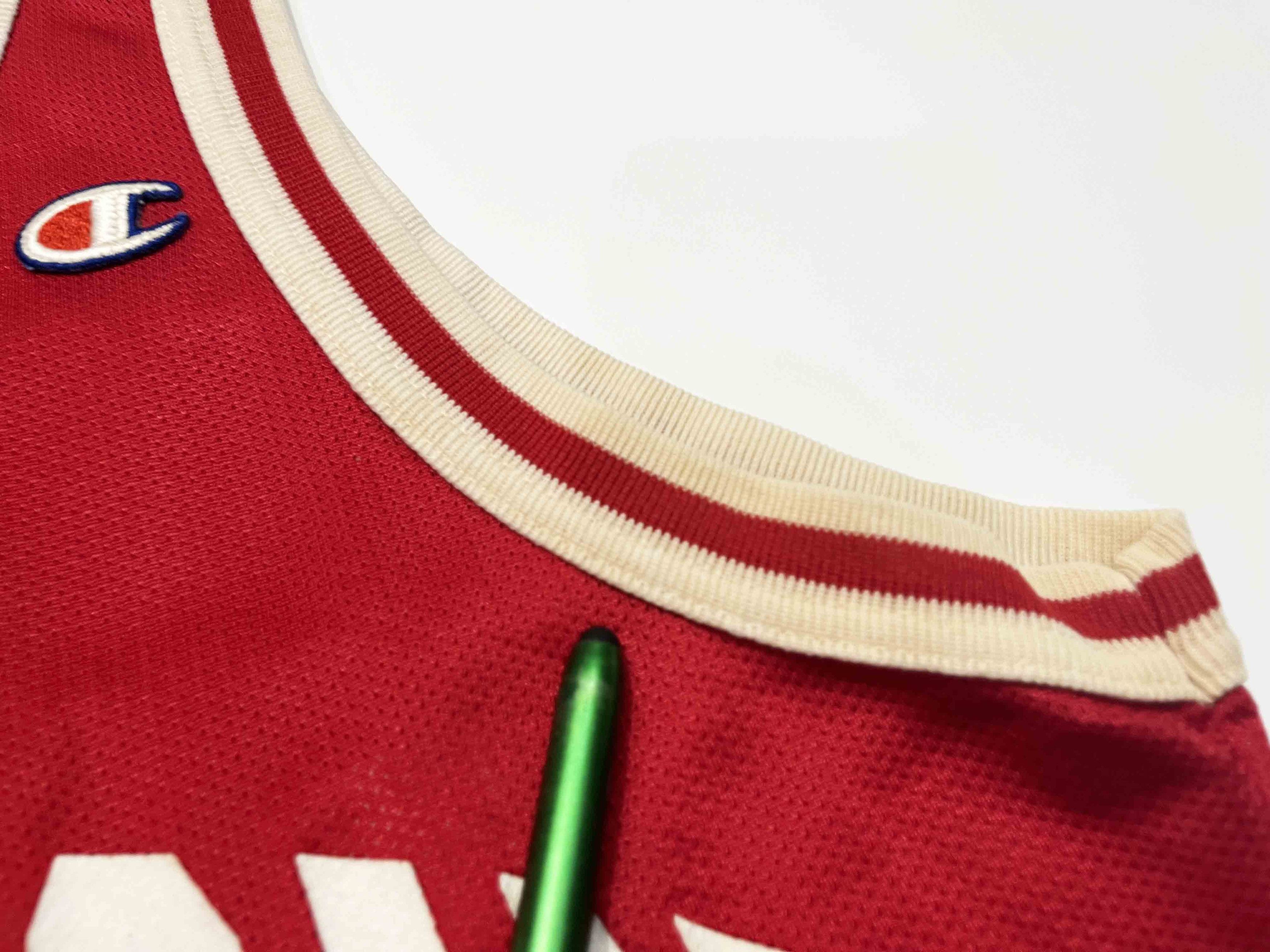 Champion Vintage Champion Wisconsin Badgers #54 Basketball Jersey Size US M / EU 48-50 / 2 - 9 Thumbnail