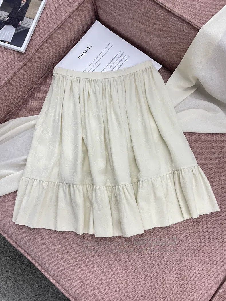 Chanel Chanel 23S light yellow full logo full double c silk skirt Size 42" / US 20 - 4 Thumbnail