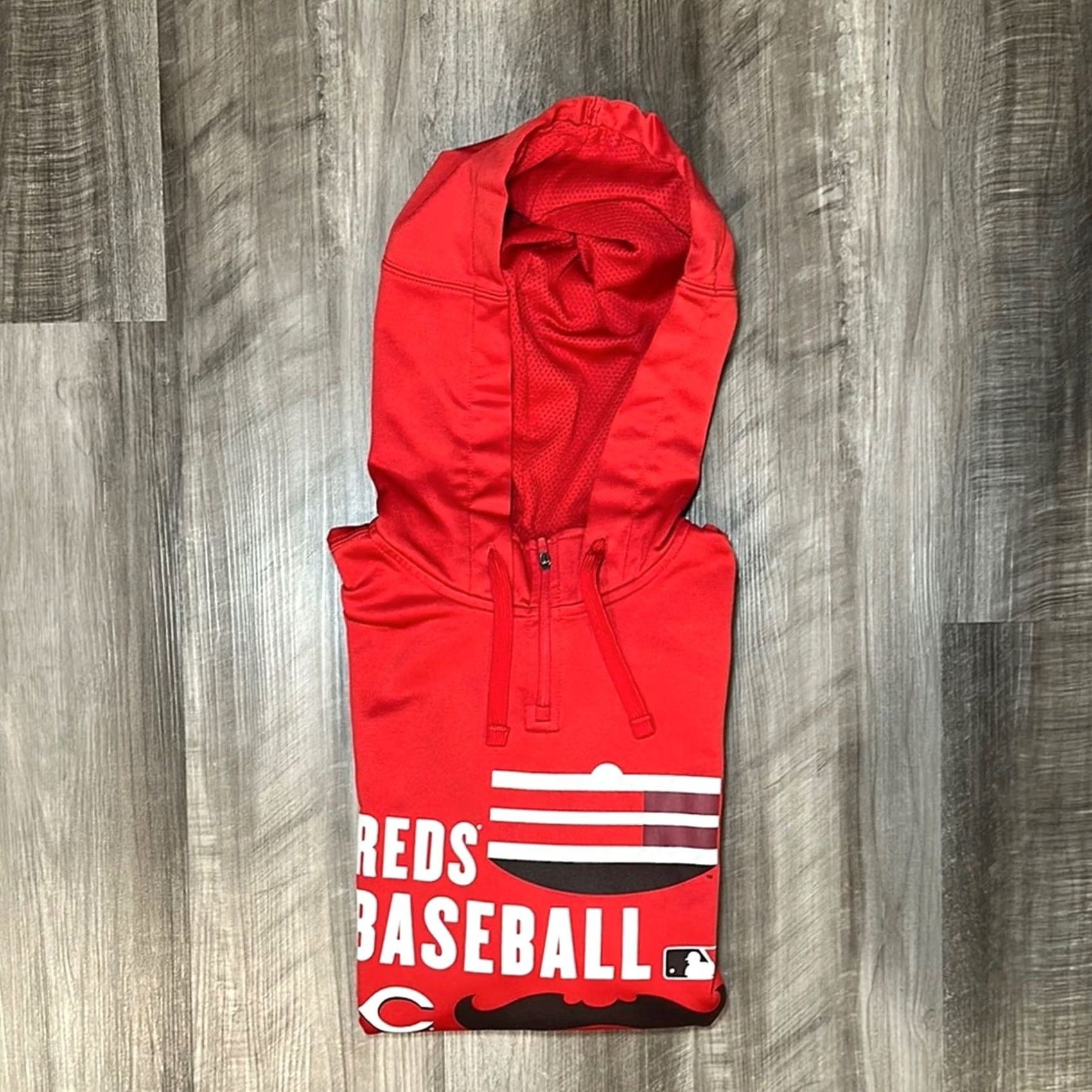 Vintage Majestic Cincinnati Reds Get Your ‘Stache On Hoodie Pullover Mens M Red Size US M / EU 48-50 / 2 - 2 Thumbnail