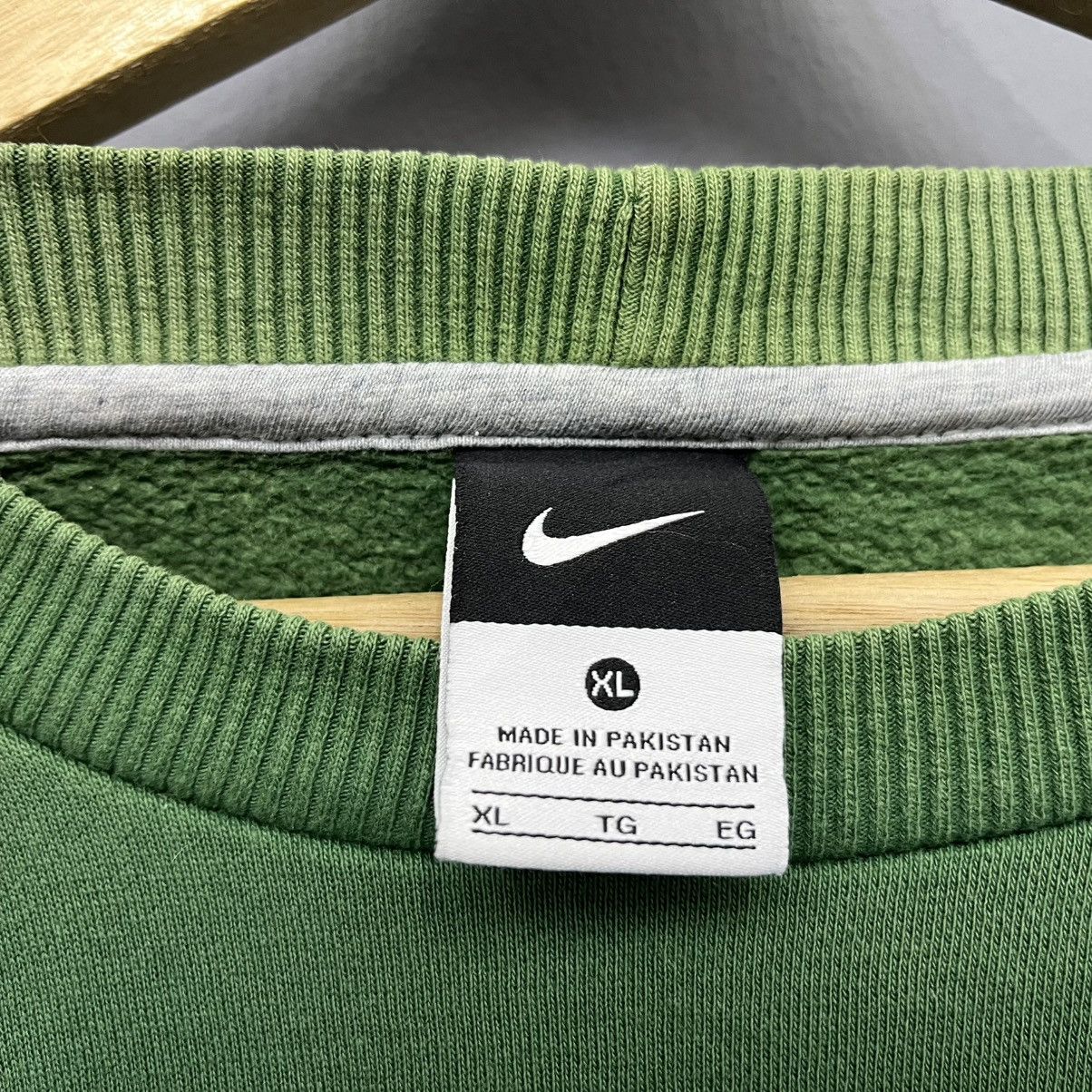 Nike Vintage Nike Small Logo Crewneck Sweatshirt Size US XL / EU 56 / 4 - 6 Thumbnail