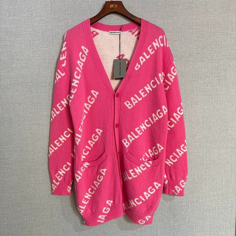 Balenciaga Balenciaga Pink bullet screen full logo knitted cardigan sw Size US S / EU 44-46 / 1 - 1 Thumbnail