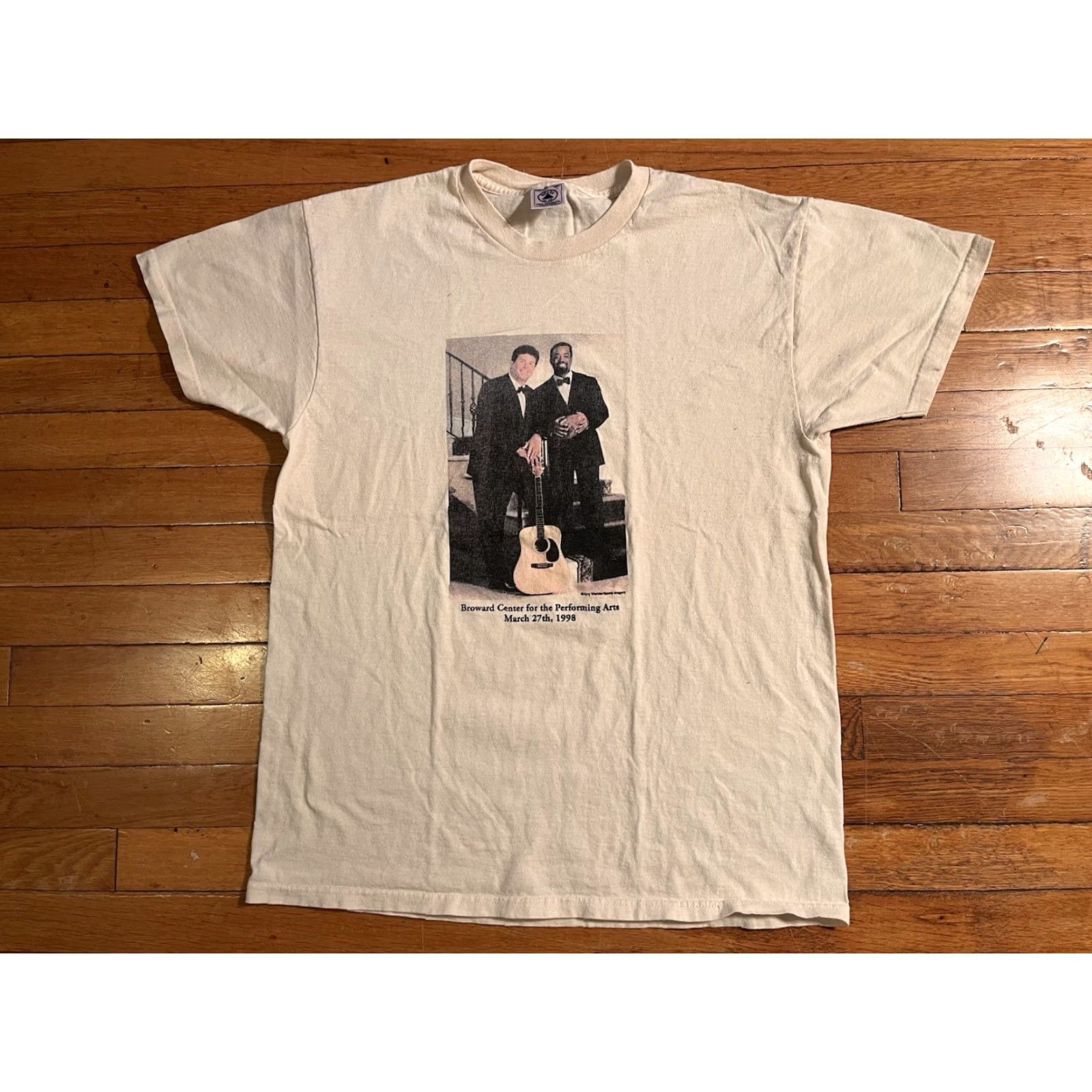 Delta VINTAGE Broward Center For Performing Arts Dan Marino Shirt Men’s L White 1998 Size US L / EU 52-54 / 3 - 2 Thumbnail