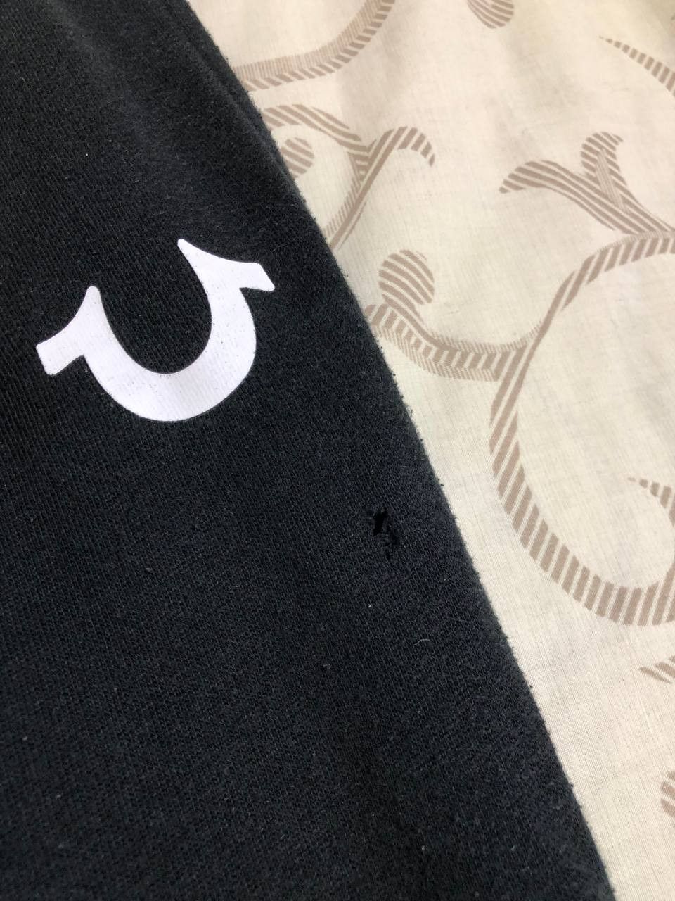 True Religion TRUE RELIGION BLACK LOGO JOGGER SWEATPANTS Size US 32 / EU 48 - 7 Thumbnail
