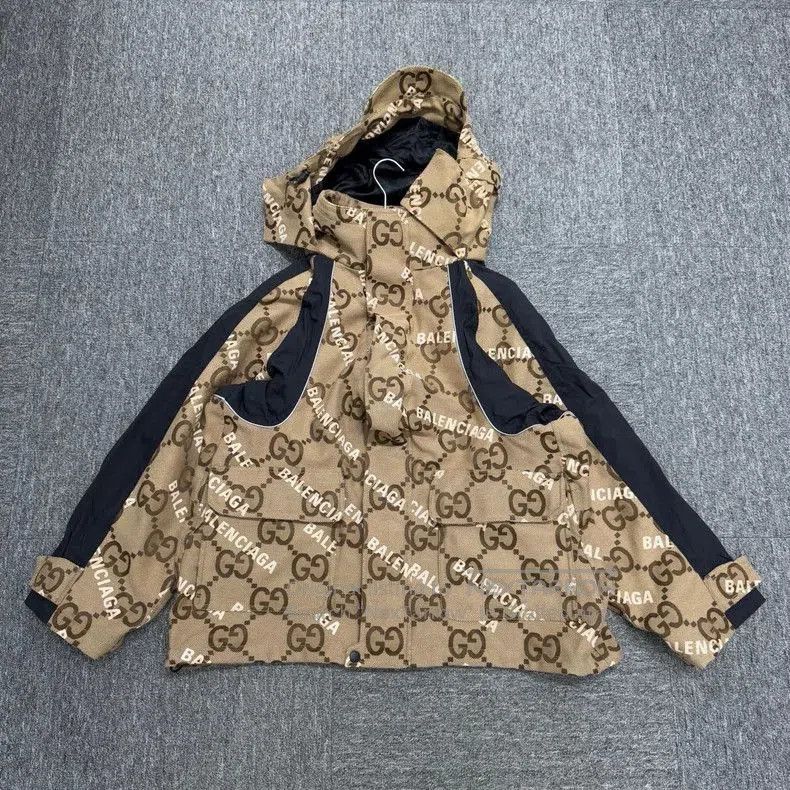 Balenciaga Gucci x Balenciaga Collaboration Windbreaker Jacket. Size US L / EU 52-54 / 3 - 1 Thumbnail