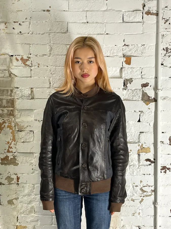 Dolce & Gabbana 2000s Dolce & Gabbana Black Leather Buttoned Bomber Jacket Size XS / US 0-2 / IT 36-38 - 2 Thumbnail