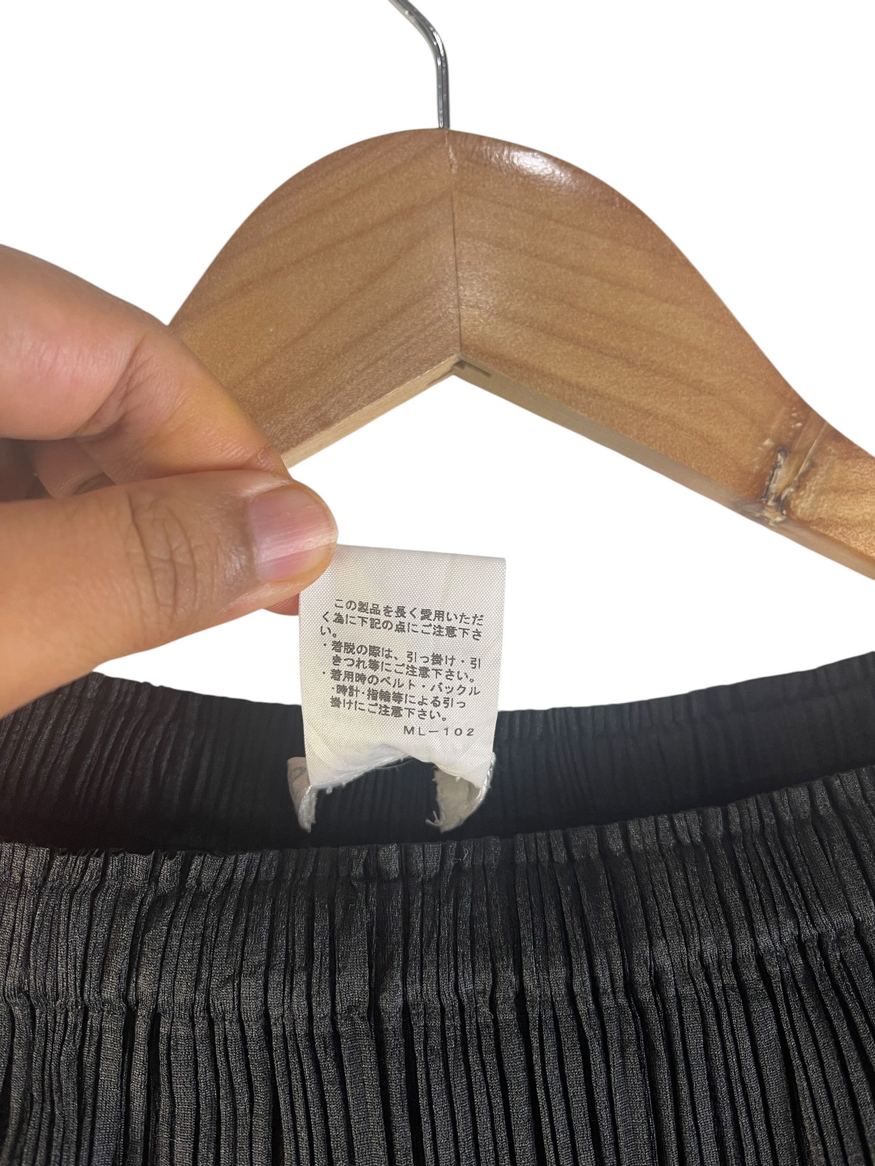 Pleats Please Issey Miyake Pleats Please Issey Miyake Balloon Hem Pleated Skirt Size US 30 / EU 46 - 13 Thumbnail