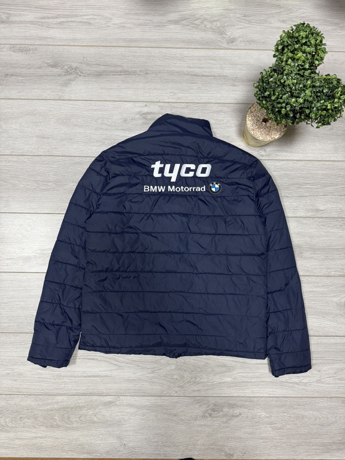 BMW Tyco BMW puffer jacket big logo Size US XL / EU 56 / 4 - 2 Thumbnail