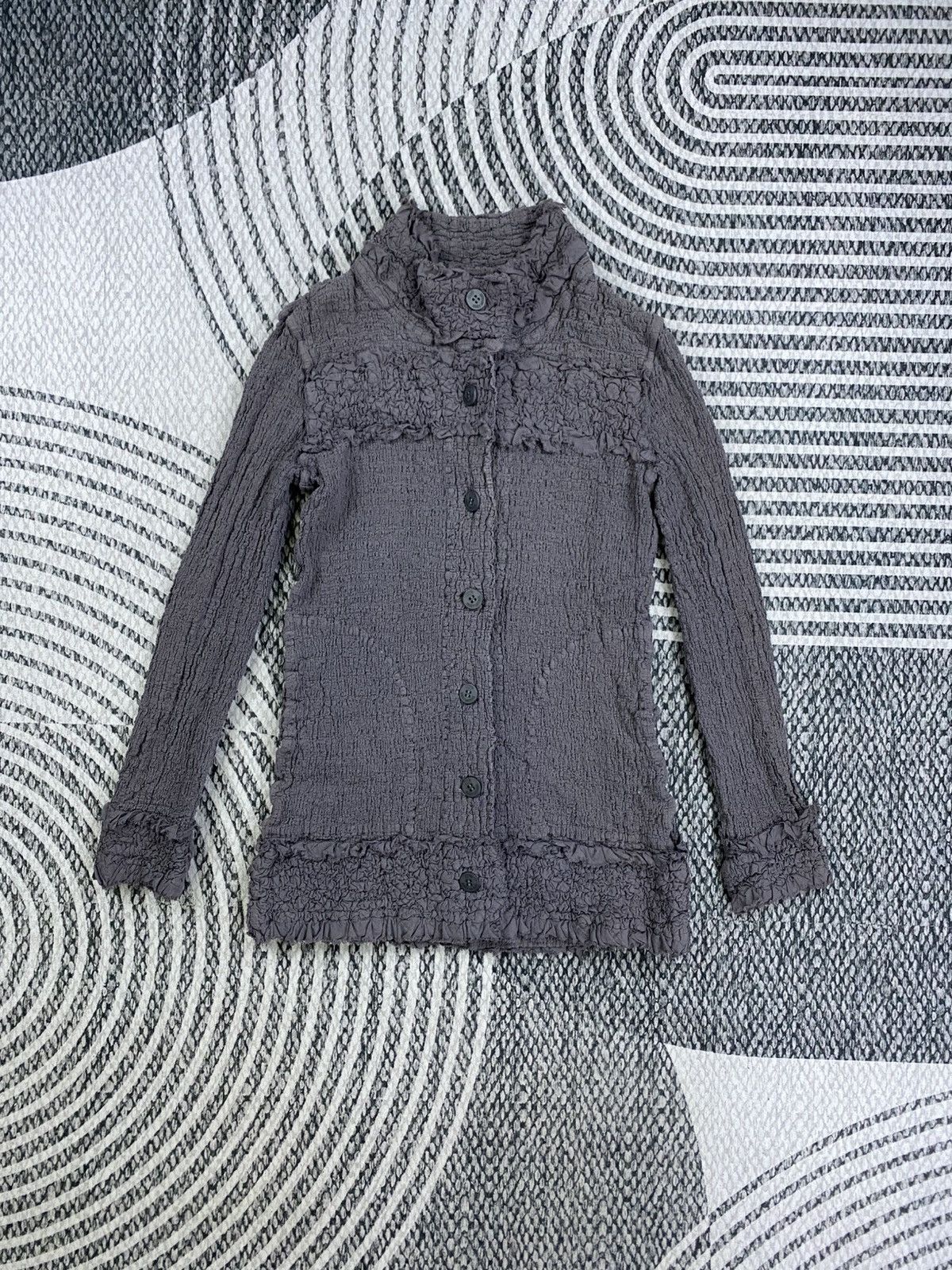 Issey Miyake Vintage Issey Miyake Cauliflower Pleats Button Jacket Size M / US 6-8 / IT 42-44 - 1 Thumbnail