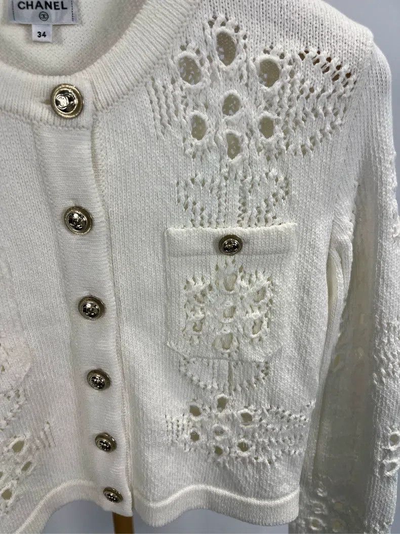 Chanel Chanel White hollow long-sleeved knitwear coat Size XXS / US 00 / IT 34 - 3 Thumbnail