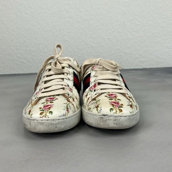 Gucci Gucci Low Cut Ace Floral 2017 Bumble Bee Embroidered Leather Size US 7 / IT 37 - 3 Thumbnail