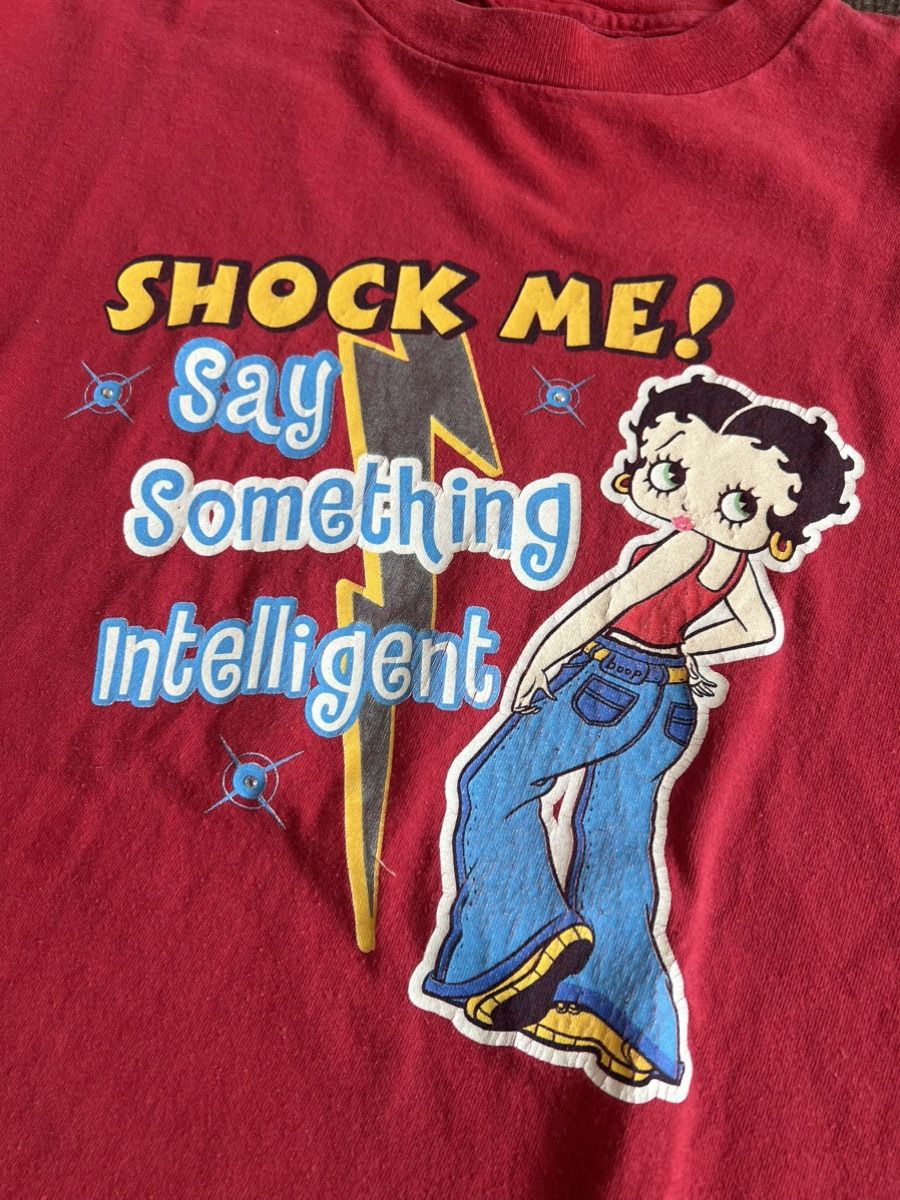 Vintage Vintage 2005 Betty Boop "Shock Me" Graphic Tee Red L y2k Size US L / EU 52-54 / 3 - 4 Thumbnail