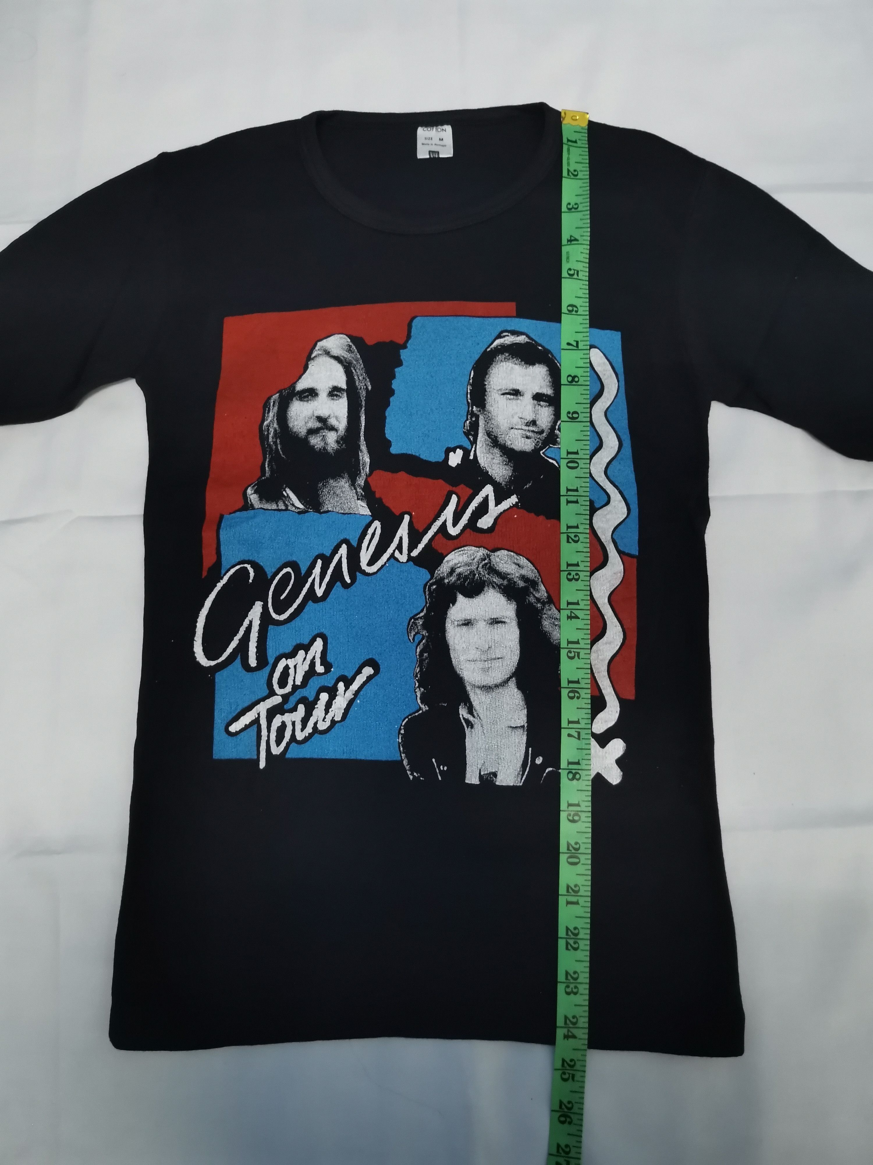 Vintage Vintage Genesis British Tour 82 Rock Band Tee Woman Size US M / EU 48-50 / 2 - 6 Thumbnail