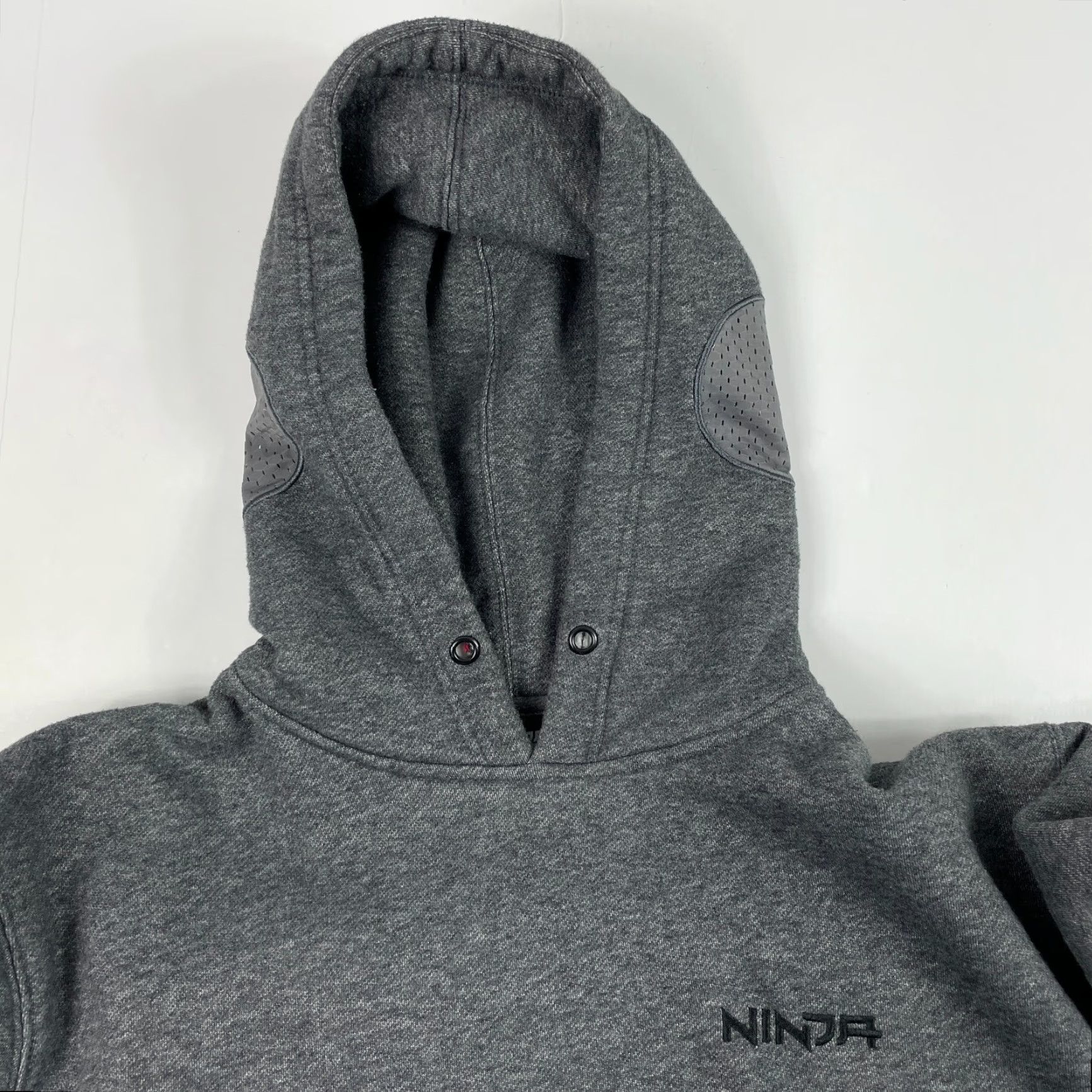 Vintage VINTAGE Team Ninja Hoodie Mens Medium Gray Headphone Hood Fleece Lined Gaming Gamer Size US M / EU 48-50 / 2 - 6 Thumbnail