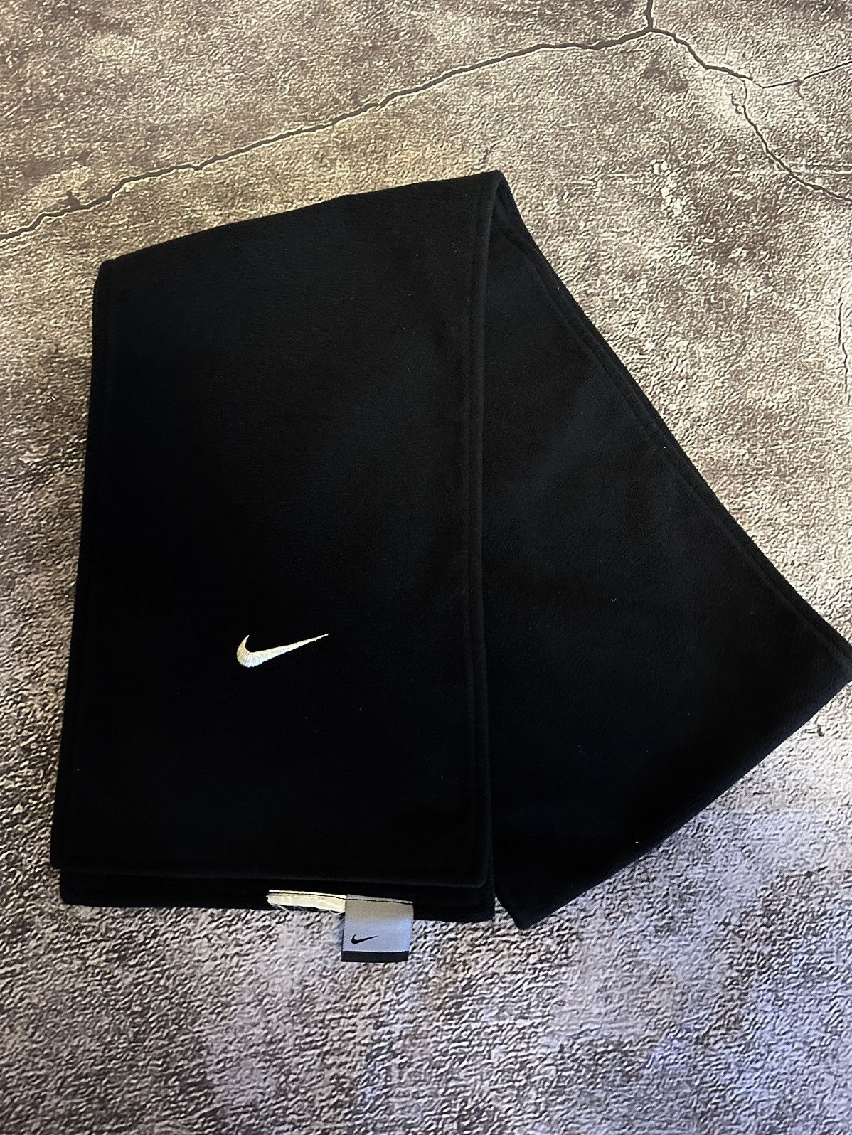 Nike Vintage Nike Fleece Scarf White Swoosh Logo Y2K 90s Drill Size ONE SIZE - 1 Thumbnail