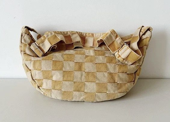 Japanese Brand 2000s aesthetic outdoor checkerboard messenger bag hobo bag Size ONE SIZE - 3 Thumbnail