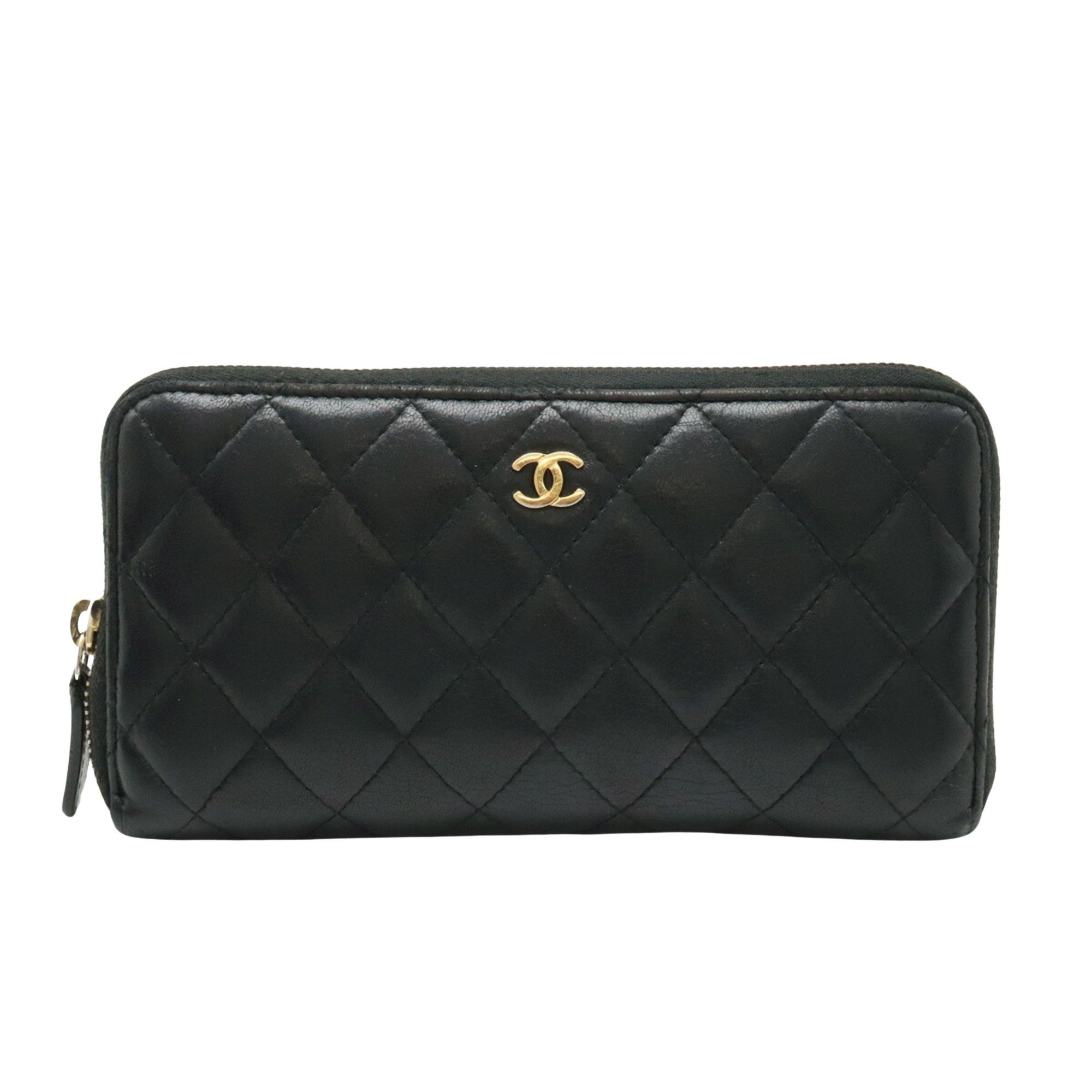 image of Chanel Matelassé Wallet in Black, Women's