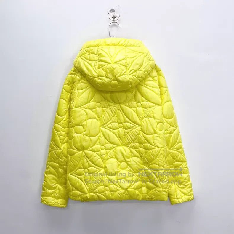 Louis Vuitton Louis Vuitton Lemon yellow quilted three-flower full-print Size US L / EU 52-54 / 3 - 2 Thumbnail