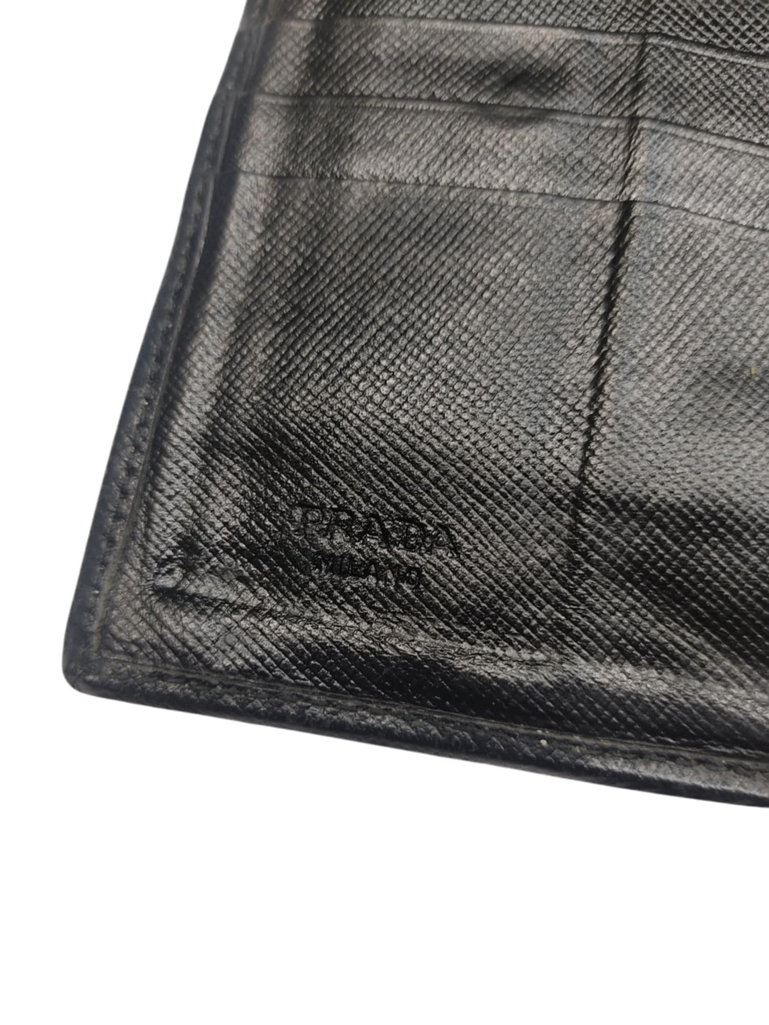 Prada PRADA BLACK SAFFIANO METAL LEATHER TRIANGLE WALLET Size ONE SIZE - 17 Thumbnail