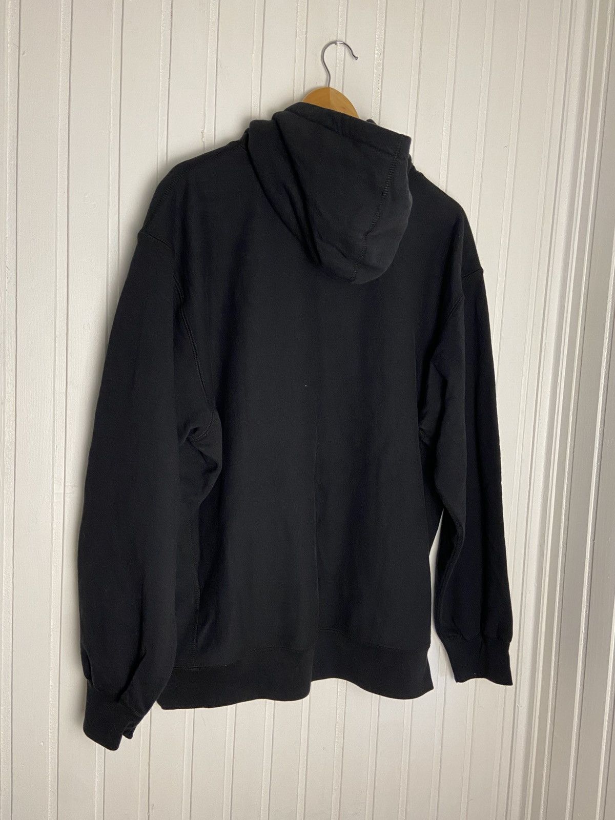 Kaws × Supreme New Supreme KAWS Chalk Logo Hooded Black Rare Size L Size US L / EU 52-54 / 3 - 7 Thumbnail