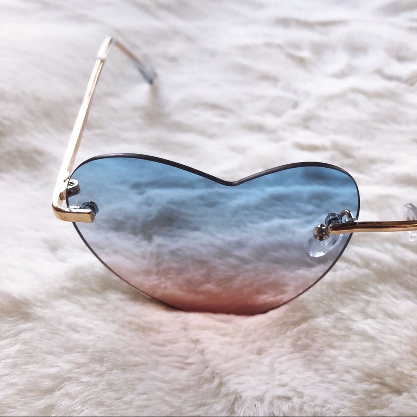 Other Miley Blue & Pink Gradient Heart Sunglasses Size ONE SIZE - 6 Thumbnail