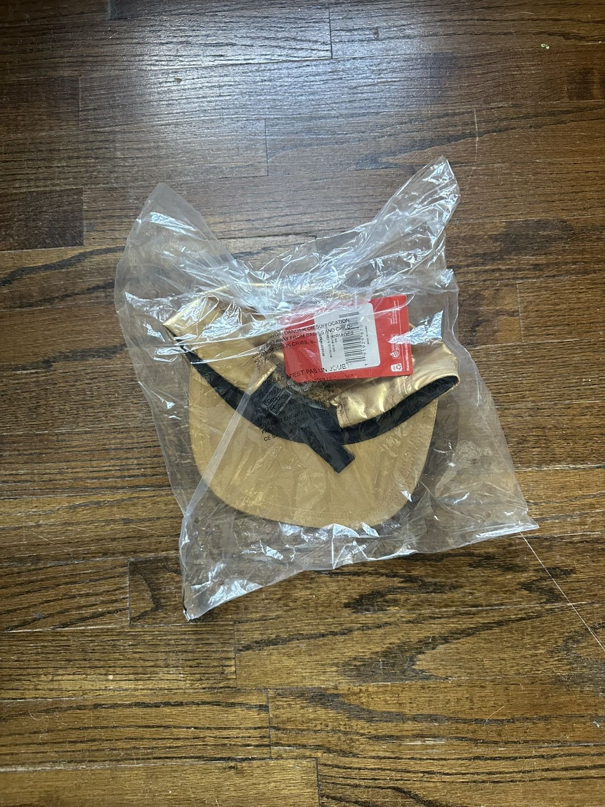 Supreme × The North Face Supreme x TNF The North Face Metallic 6 Panel Hat SS18 Size ONE SIZE - 3 Thumbnail