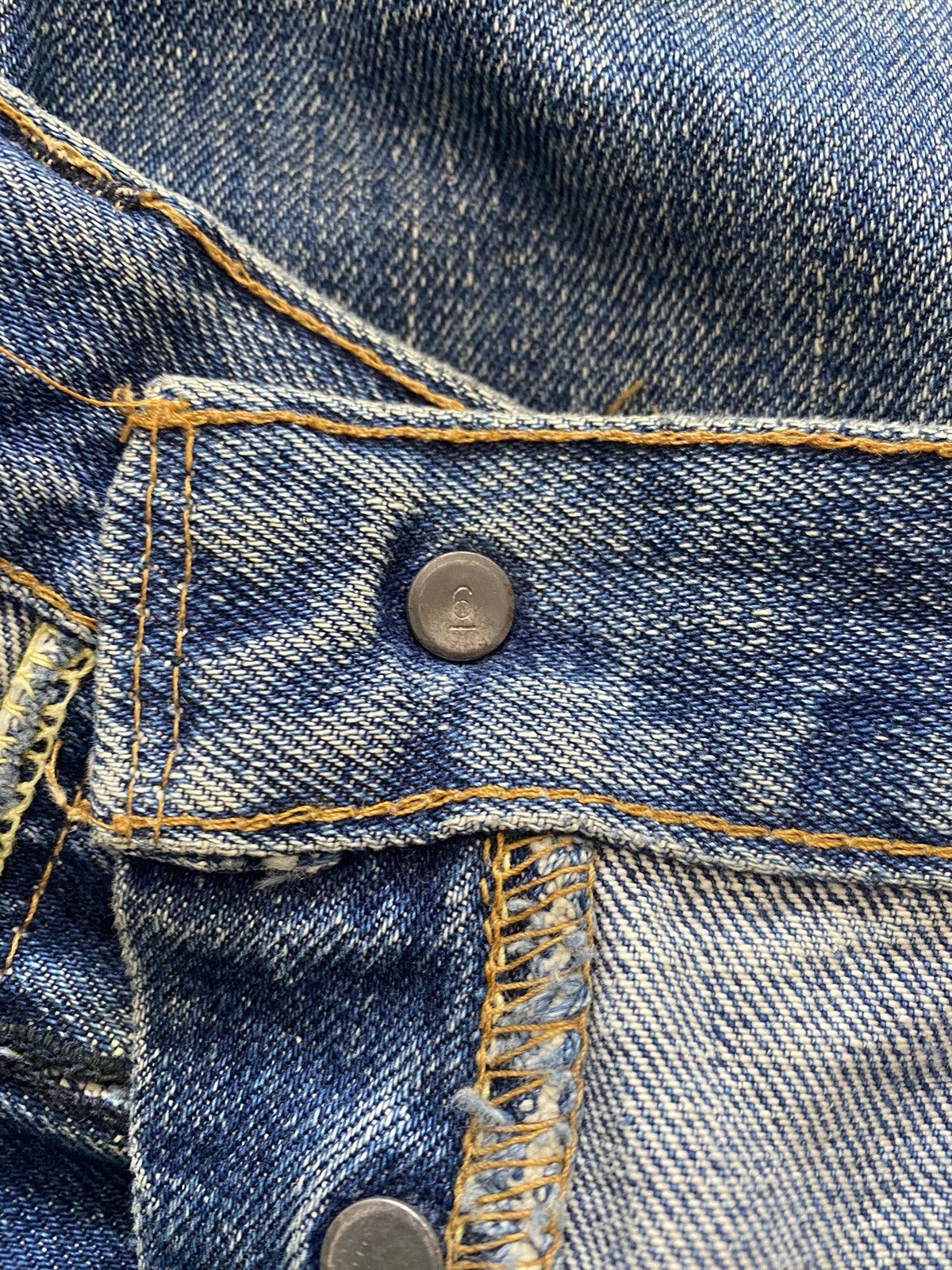 Levi's VINTAGE 70s LEVIS BORO THRASHED SELVEDGE JEANS BUTTON FLY Size US 36 / EU 52 - 10 Thumbnail