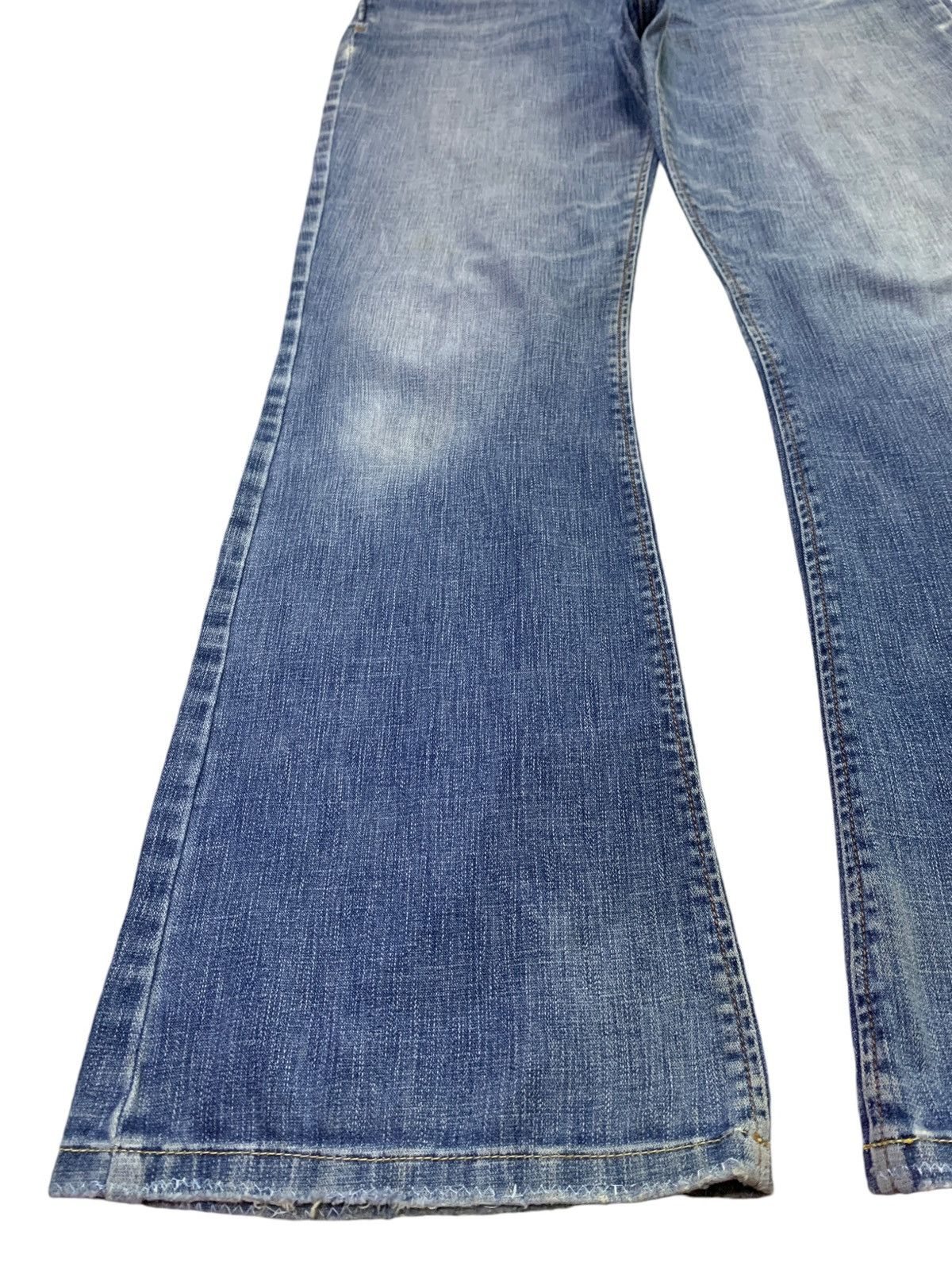 Japanese Brand SALES🔥Vintage Japanese Brand Faded Blue Wash Flare Jeans Size 31" - 6 Thumbnail