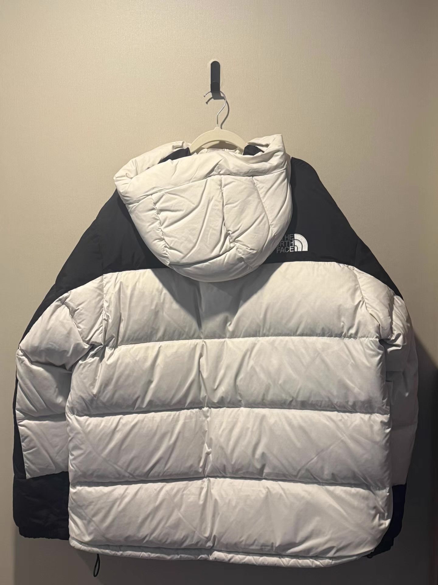 The North Face THE NORTH FACE Block Hooded Down Jacket。 Ｑ20 Size US XL / EU 56 / 4 - 6 Thumbnail