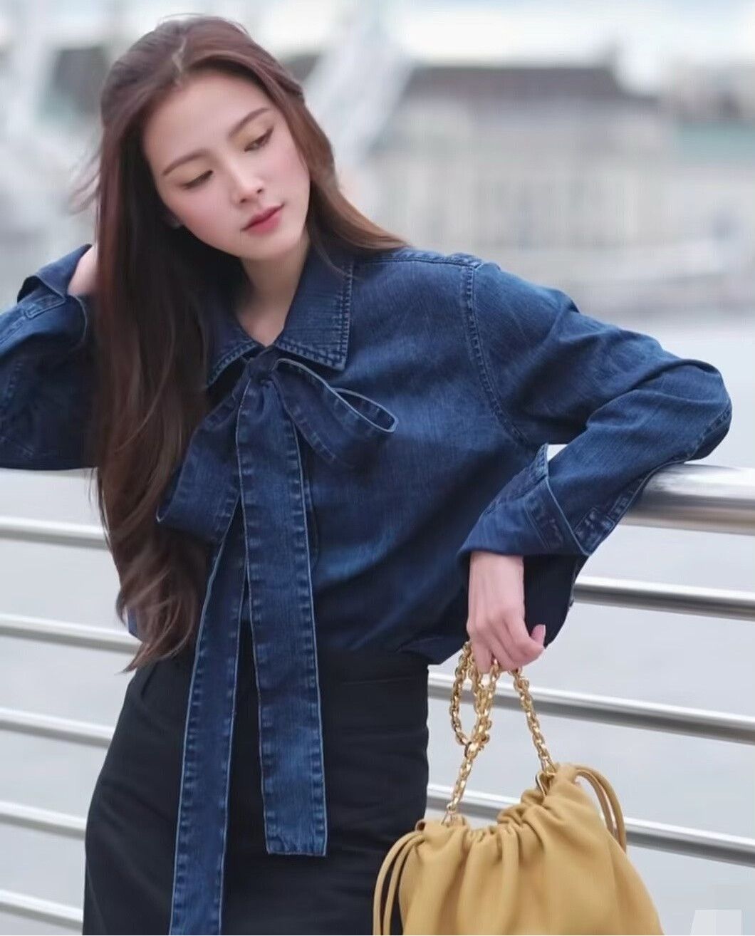 Loewe LOEWE Blue Bow Denim Jacket Size M / US 6-8 / IT 42-44 - 1 Thumbnail