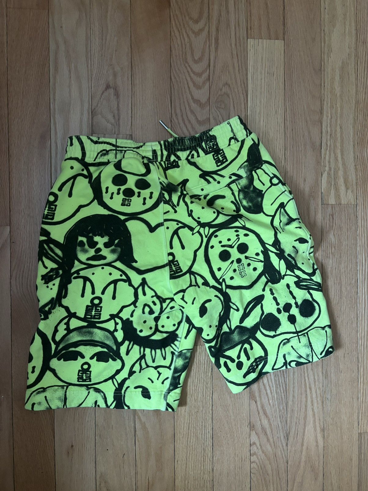 Chito × Givenchy Givenchy x Chito Allover Family Shorts Size US 34 / EU 50 - 2 Thumbnail