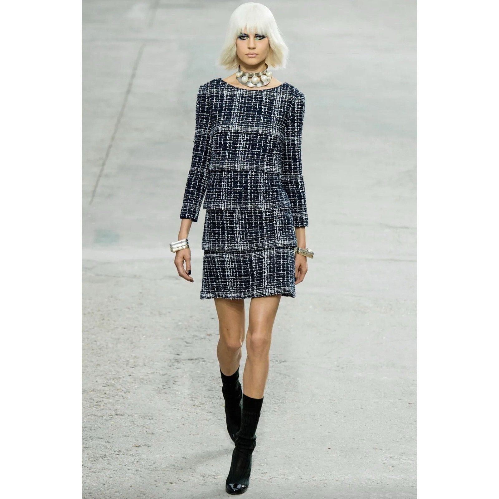 Chanel Chanel 7,2K$ Runway Tweed Dress Sz.48 Size XL / US 12-14 / IT 48-50 - 1 Thumbnail