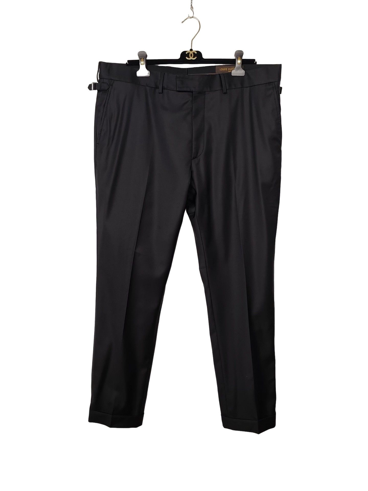 Louis Vuitton Louis Vuitton Metal Logo Casual Pants Size 32 Size US 32 / EU 48 - 1 Thumbnail