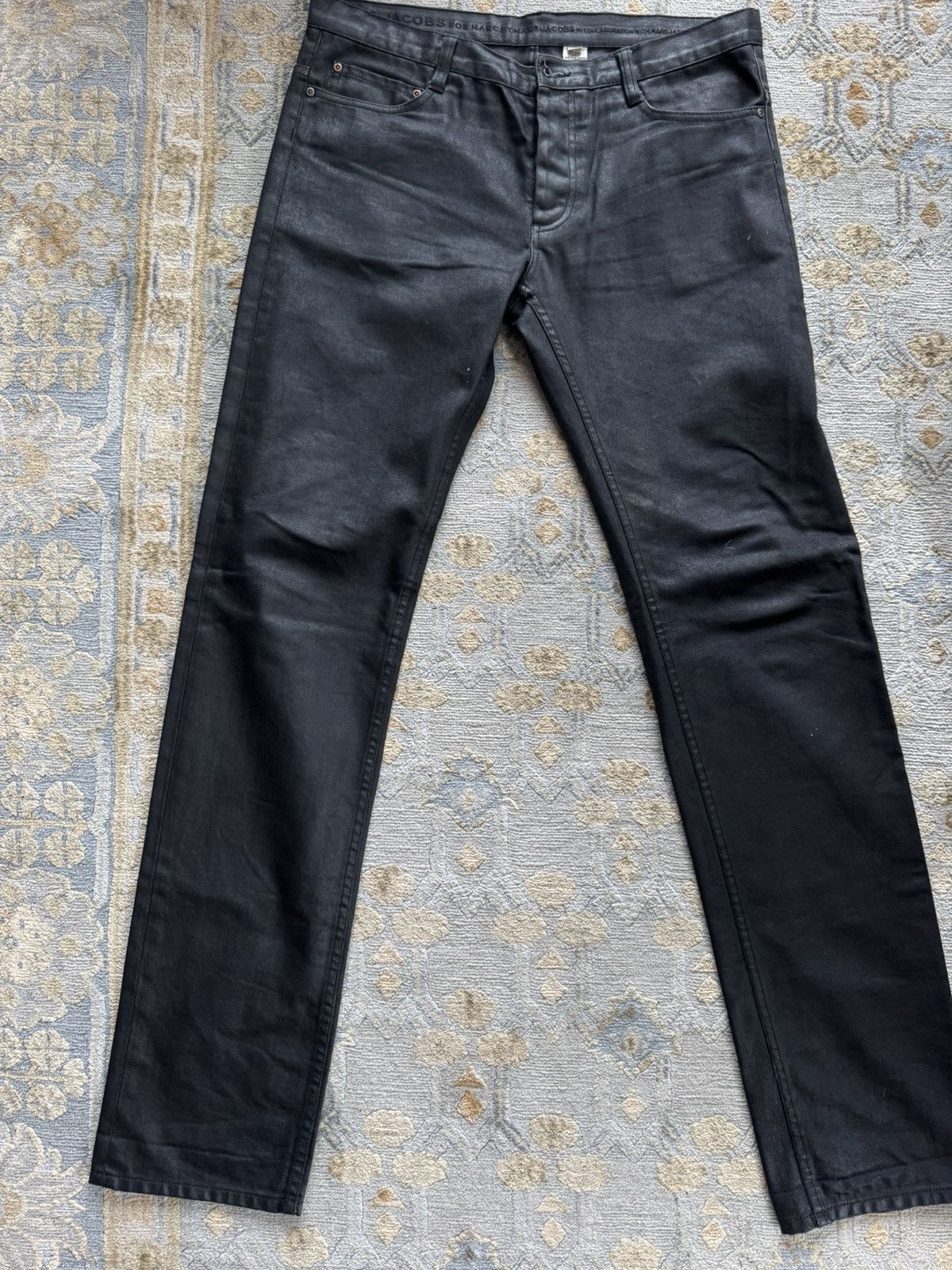 MARC BY MARC JACOBS good dark wax straight leg jeans