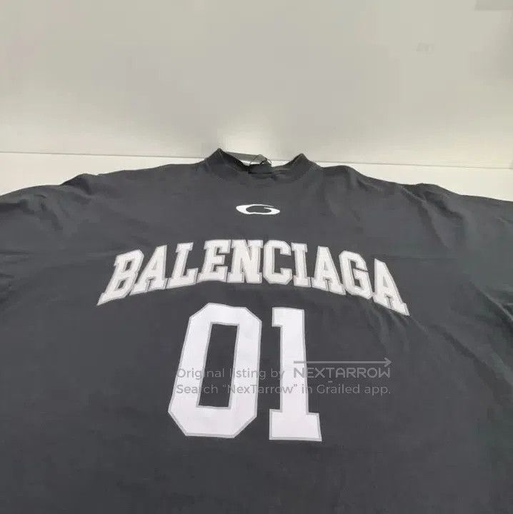 Balenciaga Balenciaga SS25 Basketball Graphic Tee for Men. Size US M / EU 48-50 / 2 - 4 Thumbnail
