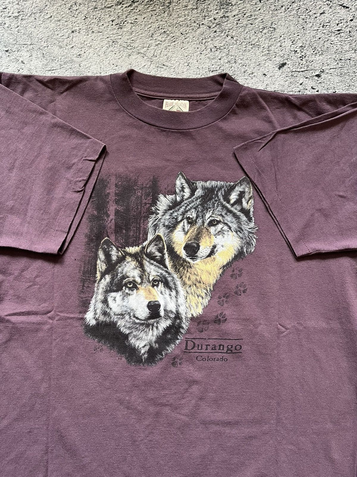 Vintage 90s Vintage Wolf T-Shirt Big Logo single stitch made in USA Size US XL / EU 56 / 4 - 1 Thumbnail