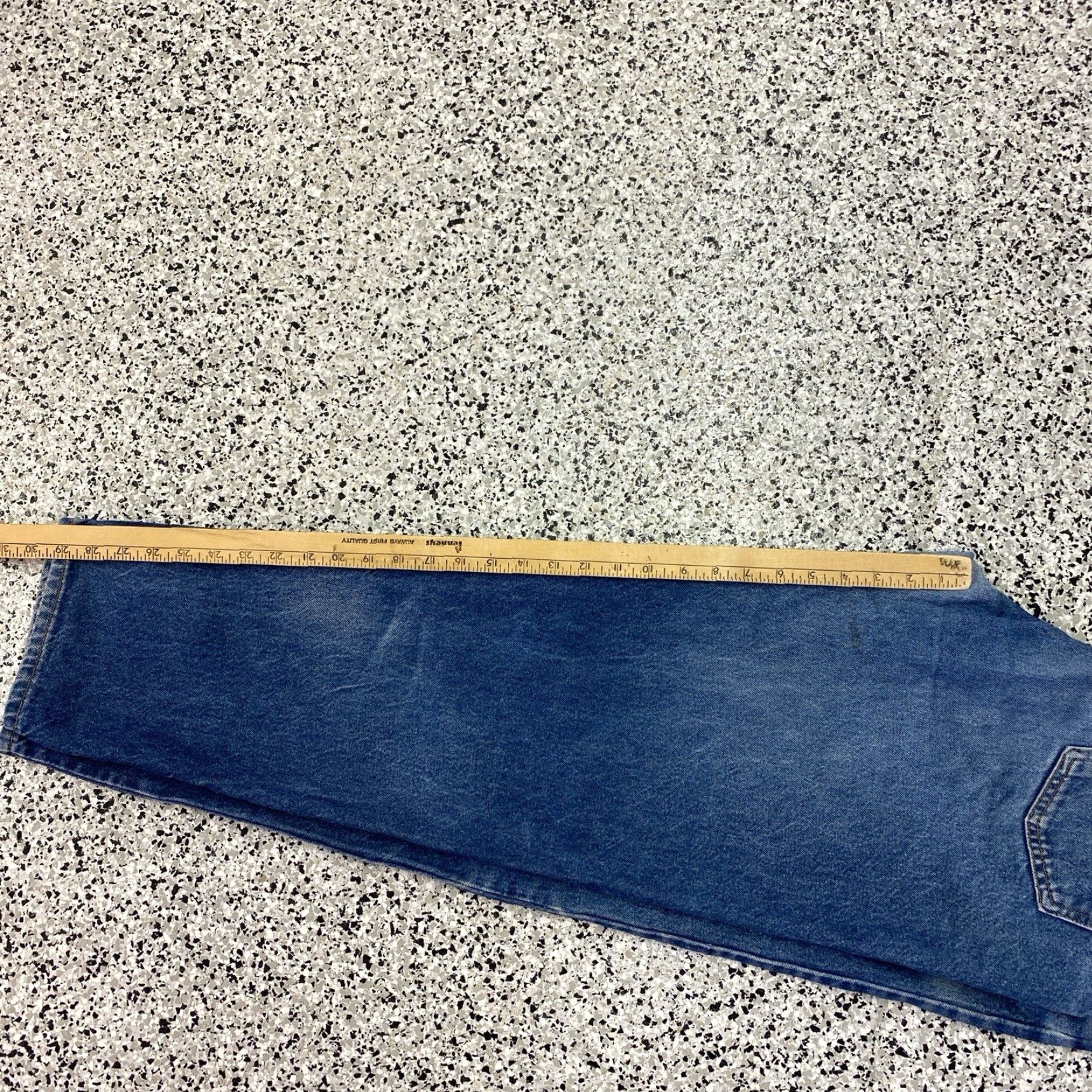 Levi's VINTAGE Levi's 550 Jeans Relaxed 38x30 35x29 Blue Denim Mens Made in USA 90s Distressed Pockets 5-Pocket Design Jeans Size US 38 / EU 54 - 7 Thumbnail
