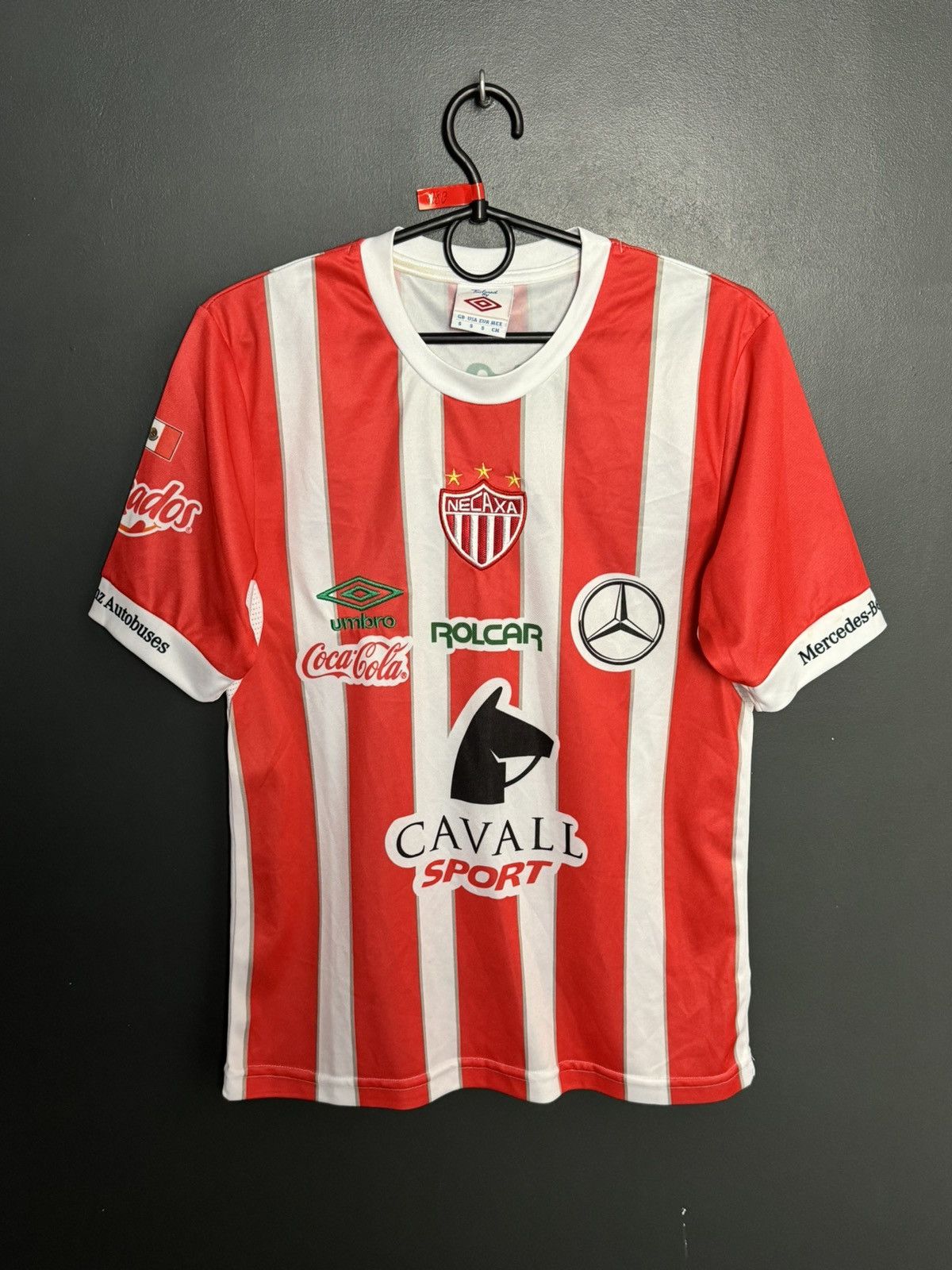 Umbro Necaxa 2016 Home Football Soccer Jersey T-Shirt Size US S / EU 44-46 / 1 - 1 Thumbnail
