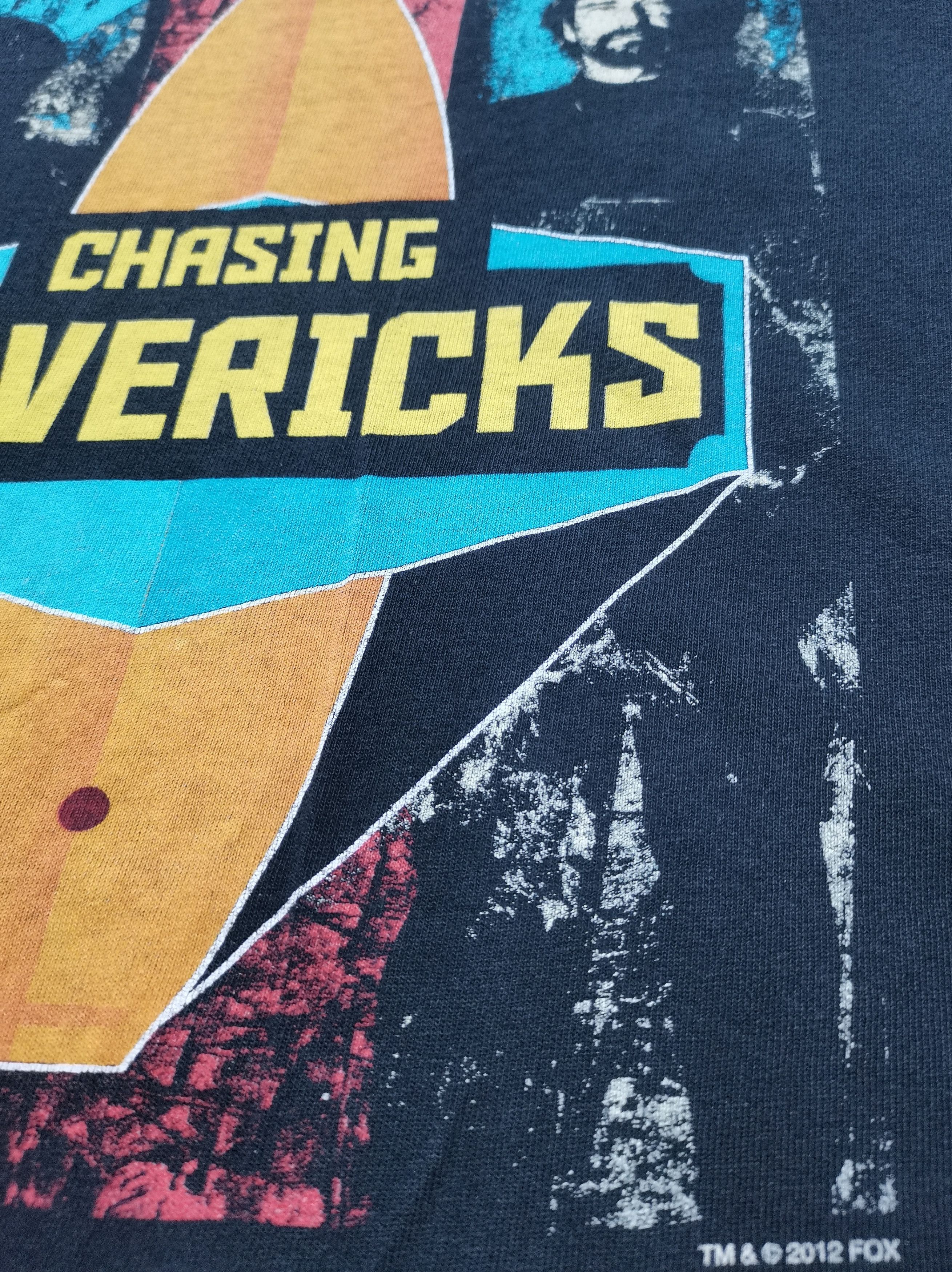 Vintage VINTAGE CHASING MAVERICK ©2012 SHIRT Size US L / EU 52-54 / 3 - 2 Thumbnail