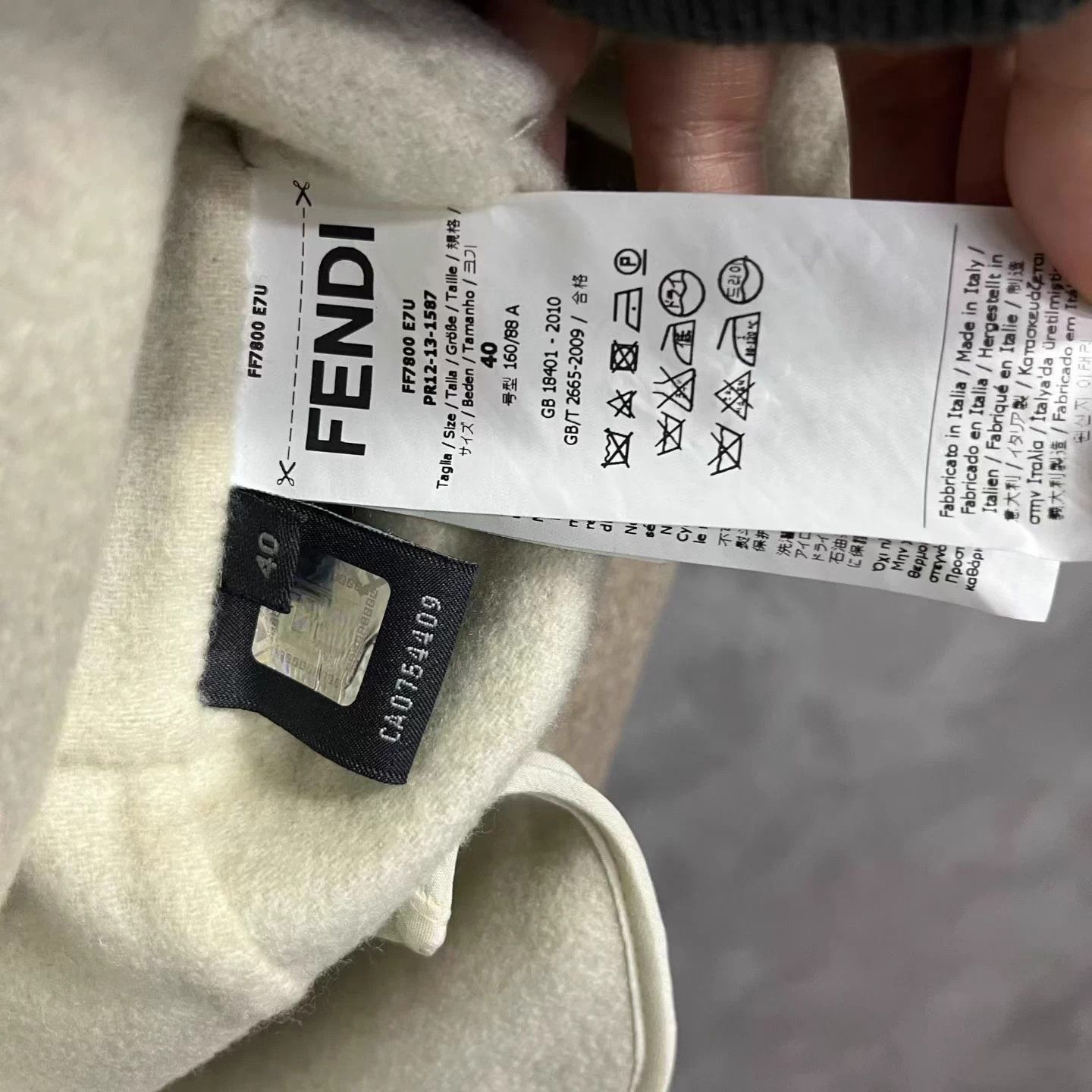 Fendi Fendi Stand Collar Fitted Waist Long Wool Coat 40 Size M / US 6-8 / IT 42-44 - 5 Thumbnail