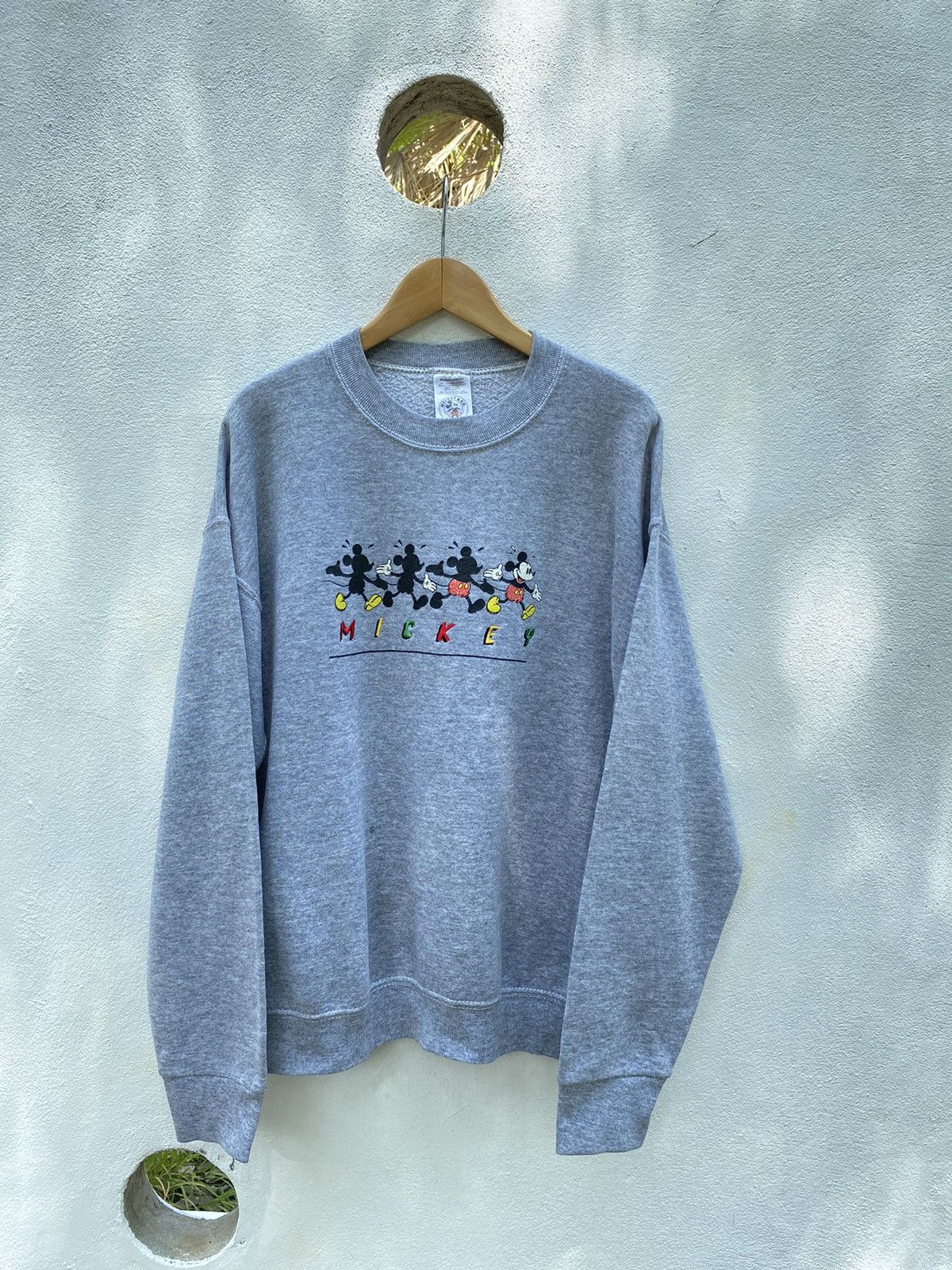 Mickey Mouse Mickey Mouse vintage sweater Size US L / EU 52-54 / 3 - 2 Thumbnail