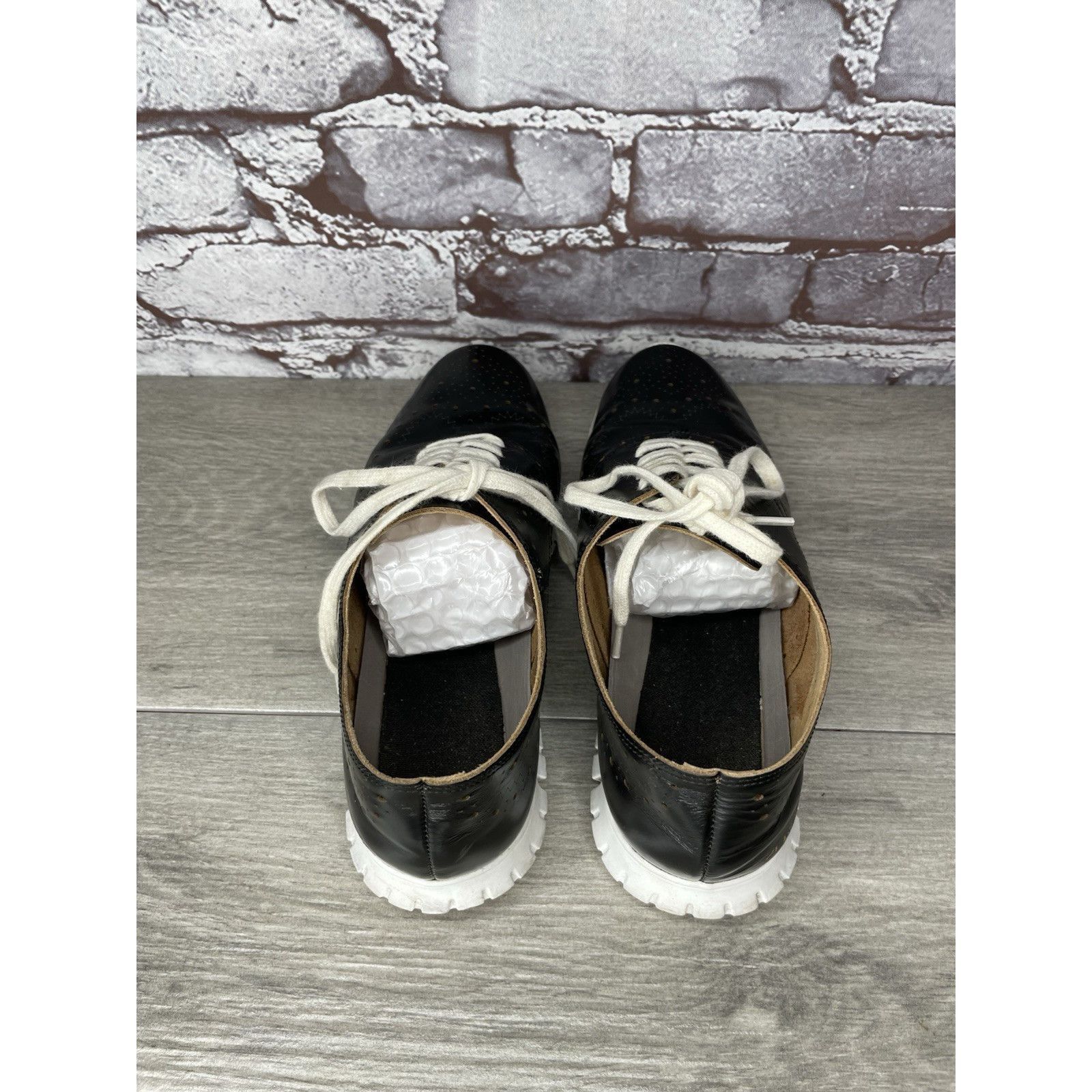 Cole Haan Cole Haan Zerogrand Black Leather Lace Up Wing Oxfords Women Size US 7 / IT 37 - 4 Thumbnail