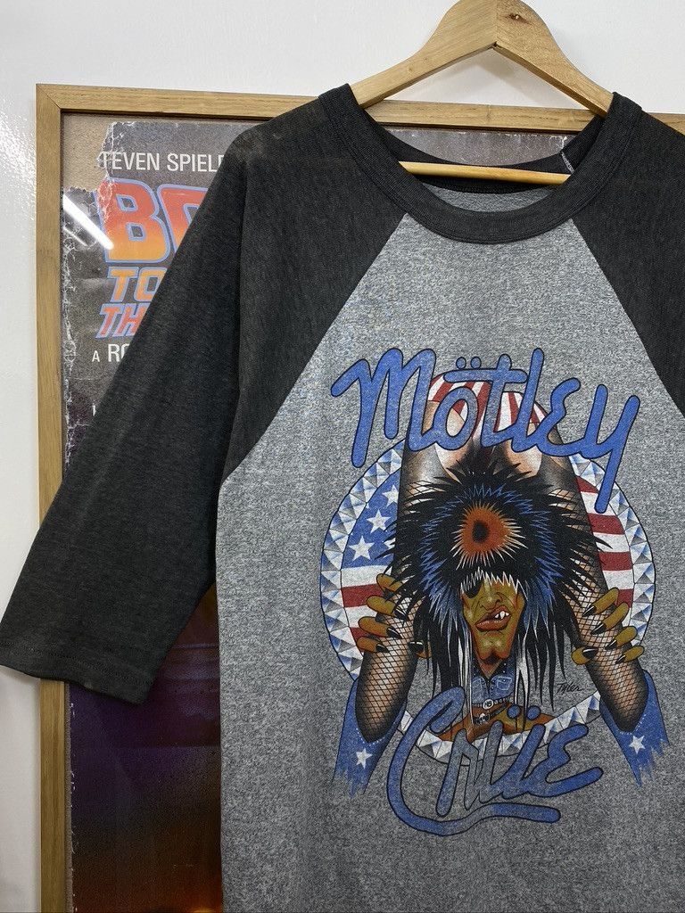 Band Tees × Vintage 1987 Vintage Motley Crue Girls Tour Original Band Raglan Tee Size US M / EU 48-50 / 2 - 6 Thumbnail