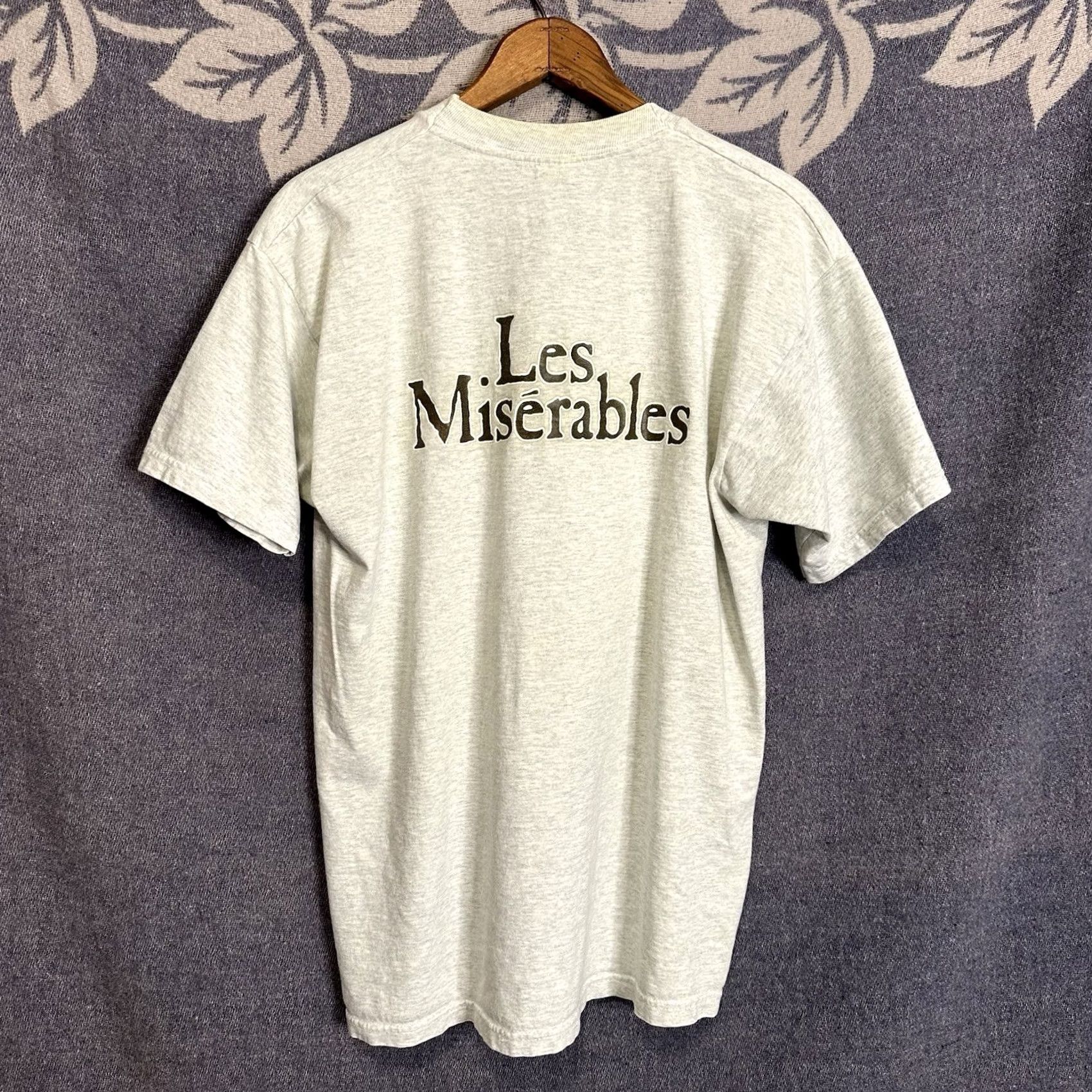 Fruit Of The Loom VINTAGE Les Misérables 1990s Fruit Of The Loom T-Shirt Gray L Men 90s Music Concert Shirt Short Sleeve Crew Neck Cotton Blend Size US L / EU 52-54 / 3 - 3 Thumbnail