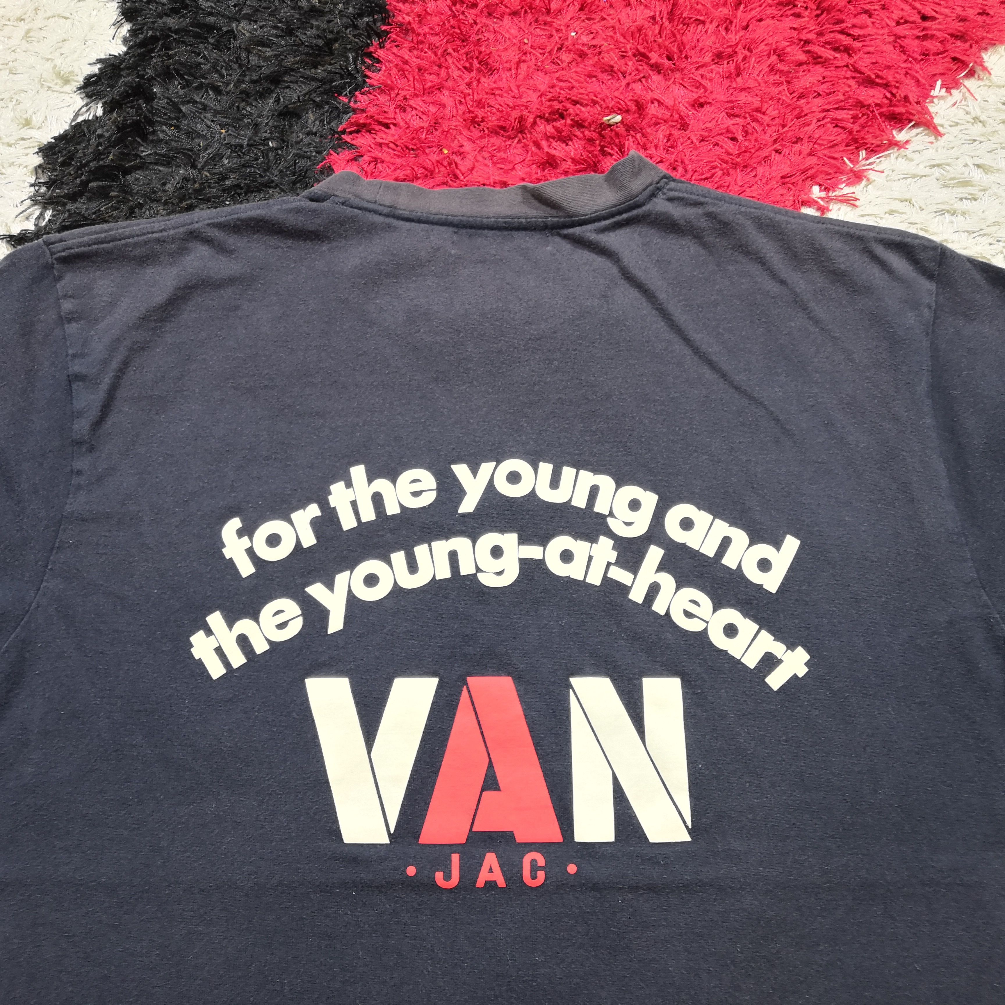 Japanese Brand Vintage 90s VAN JAC T-Shirt Luxury Brand Crewneck Tees Size US M / EU 48-50 / 2 - 3 Thumbnail